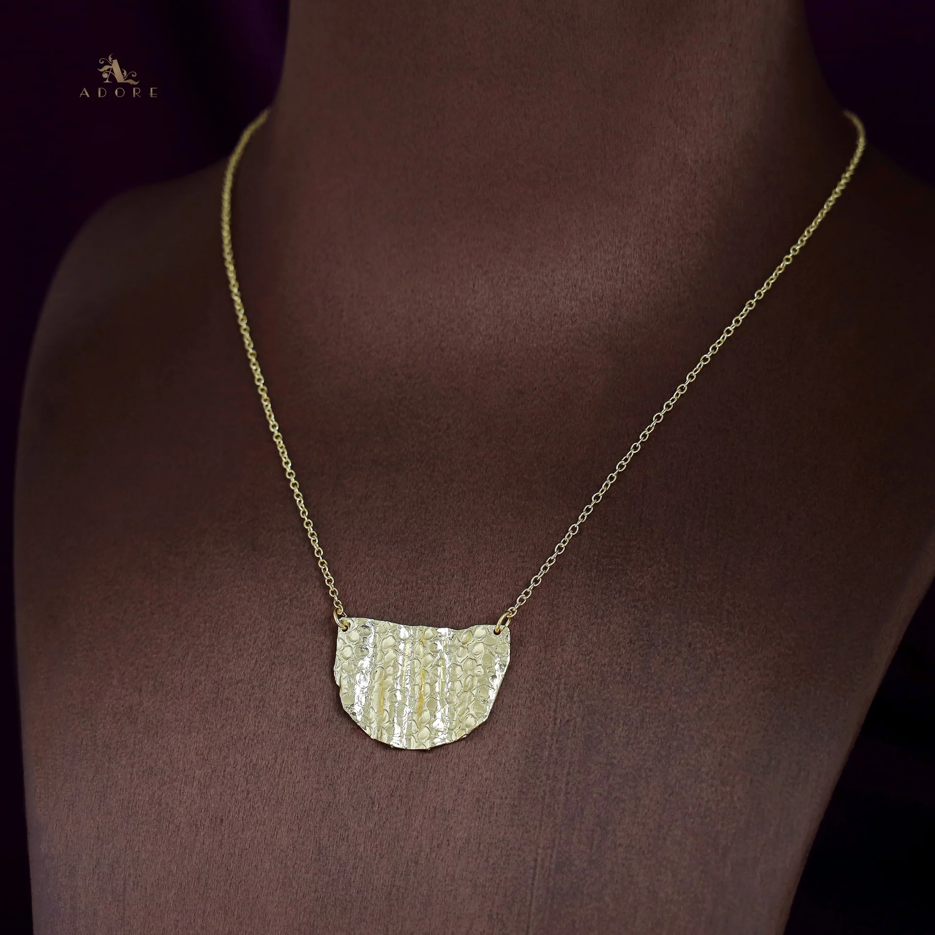 Leslie Golden Semi Circle Wavy Neckpiece - Image 3