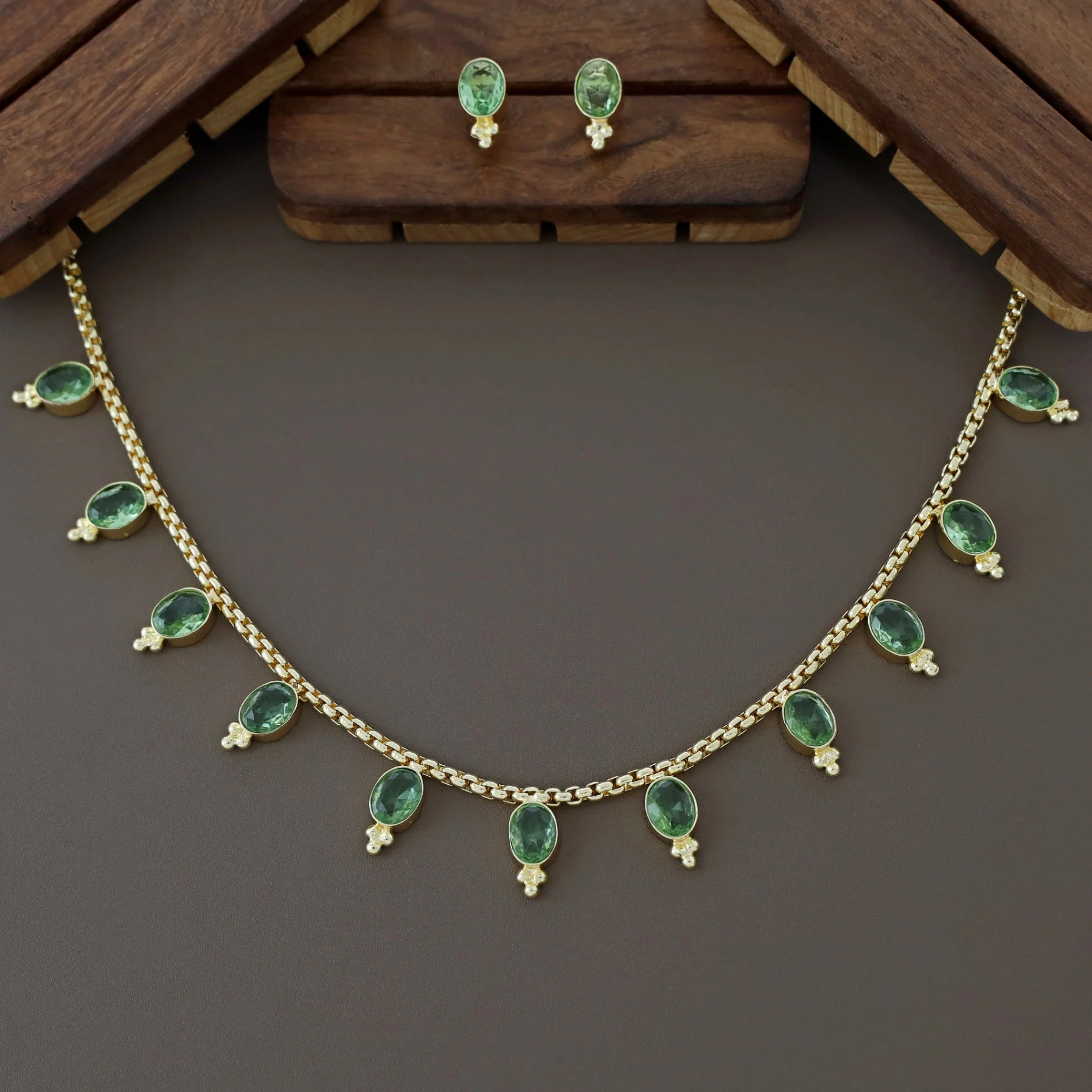Letitia Golden Glossy Stone Neckpiece With Earring - Image 9