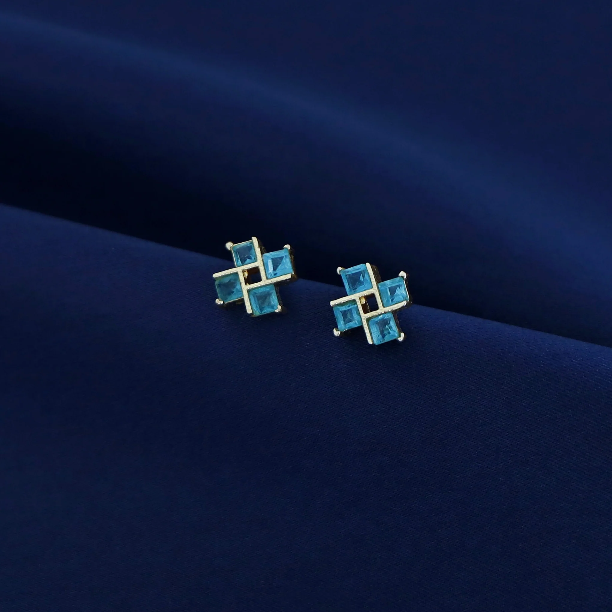 Lexie Tetra Glossy Stone Stud - Image 4