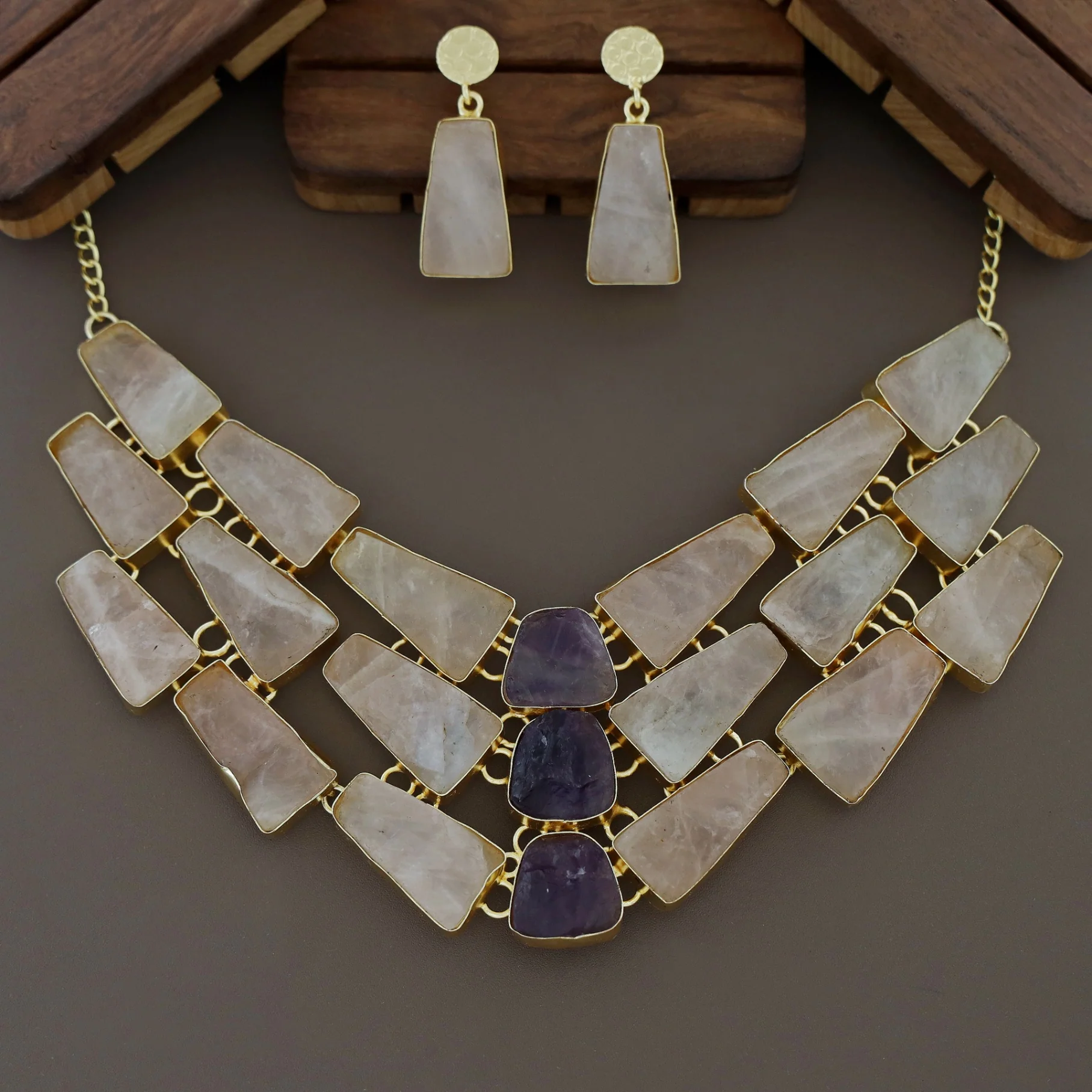 Leya Raw Stone Neckpiece With Earring - Image 6