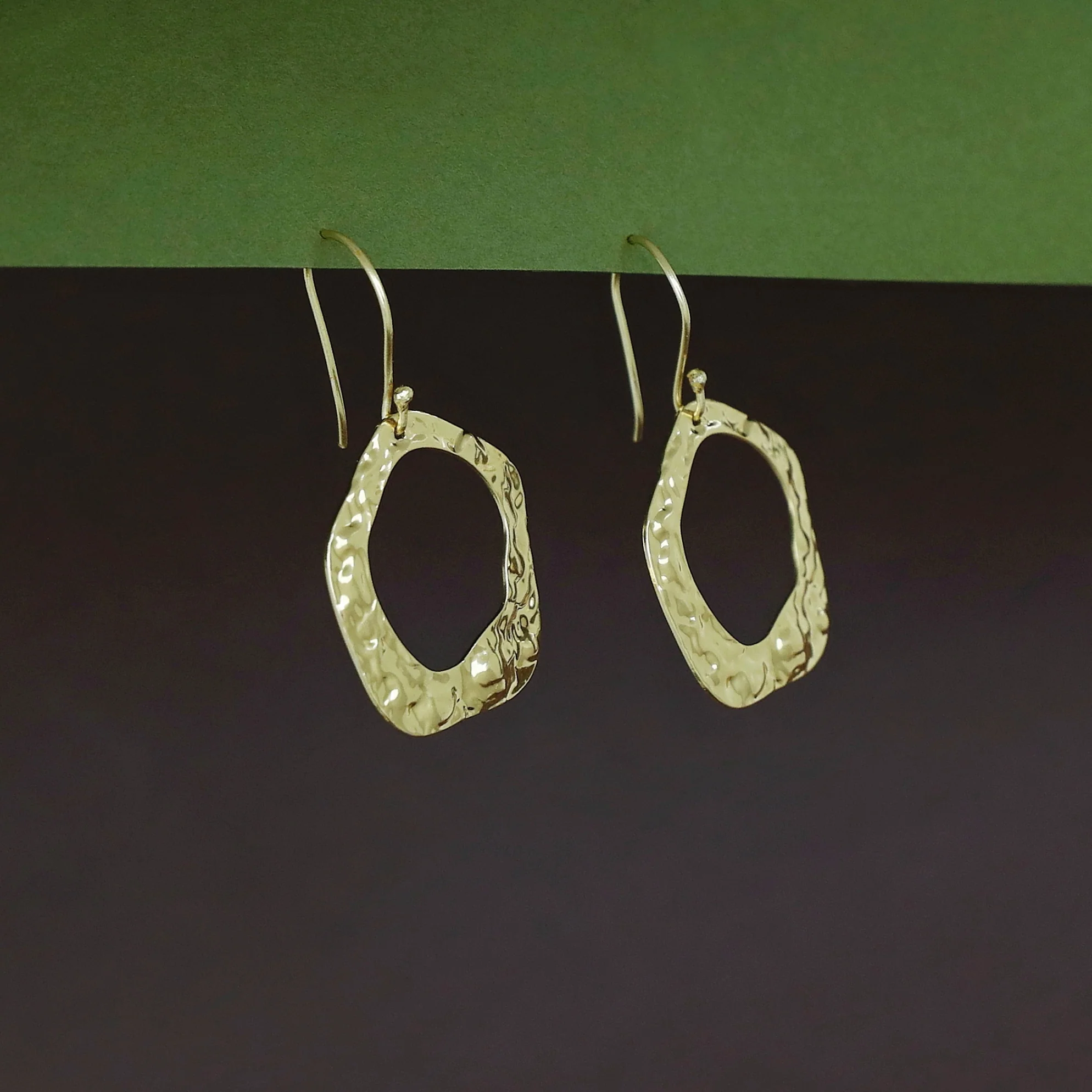 Lia Golden Hammered Drop - Image 4