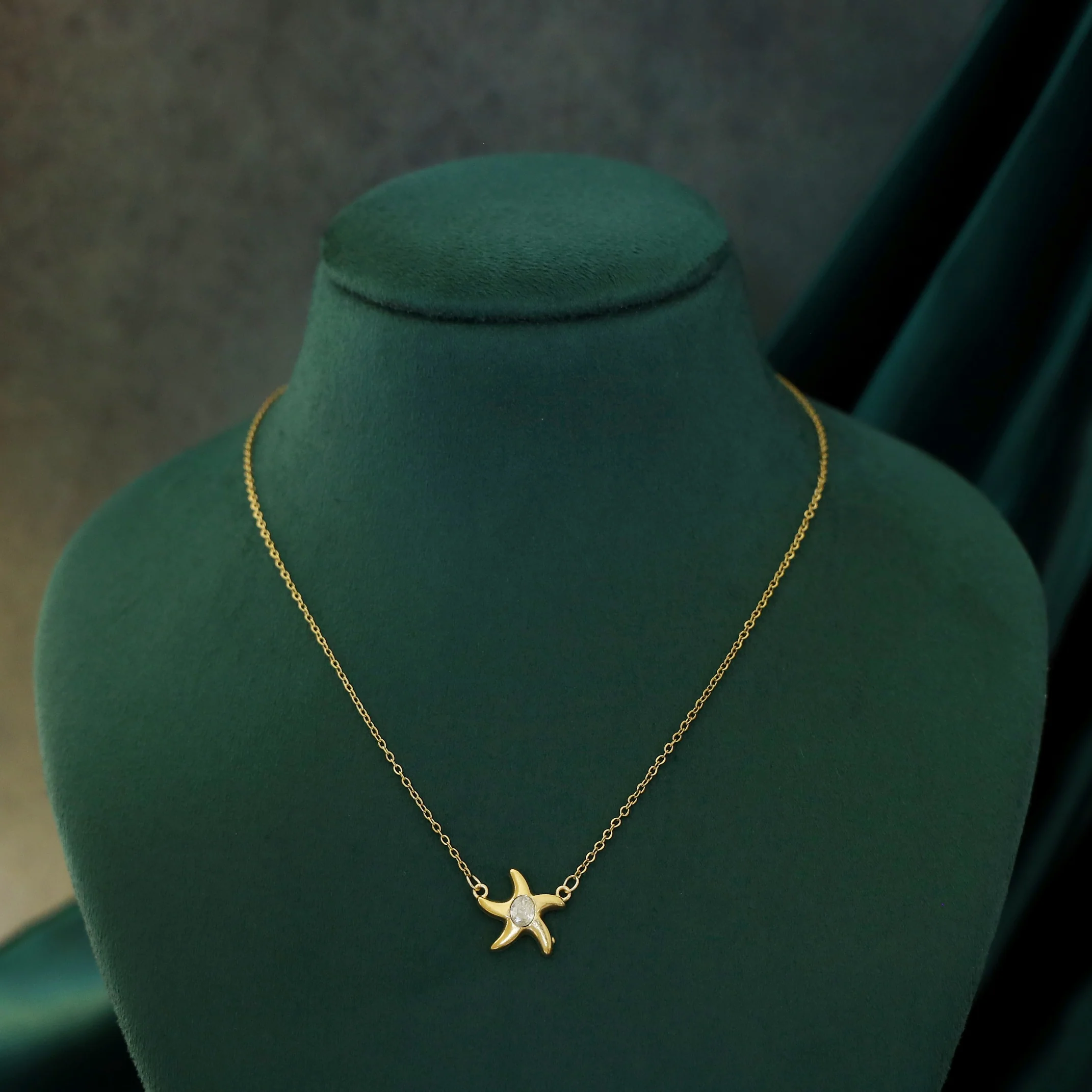 Lianya Glossy Starfish Neckpiece - Image 2