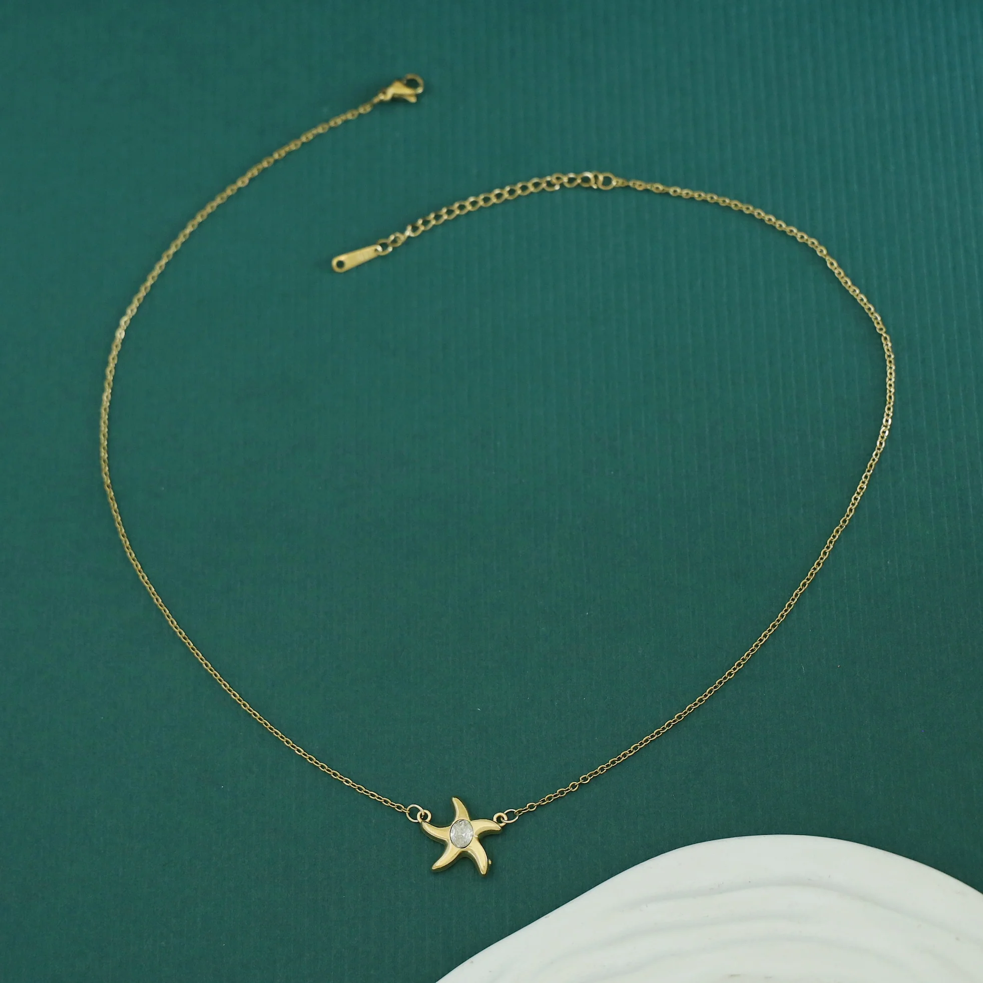 Lianya Glossy Starfish Neckpiece - Image 4