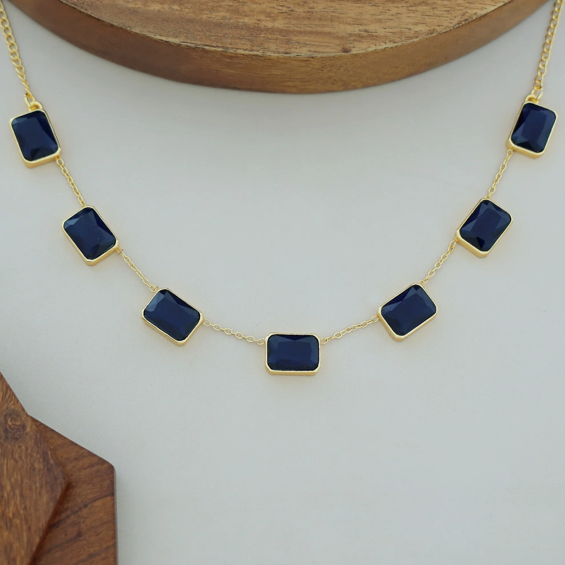 Lilith Glossy Rectangle 7 Stone Neckpiece - Image 7
