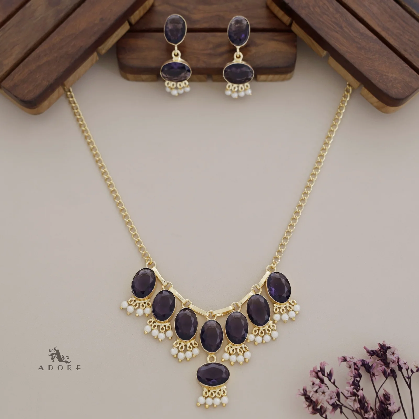 Linda Oval Glossy Cluster Pearl Neckpiece With Earring - Image 3