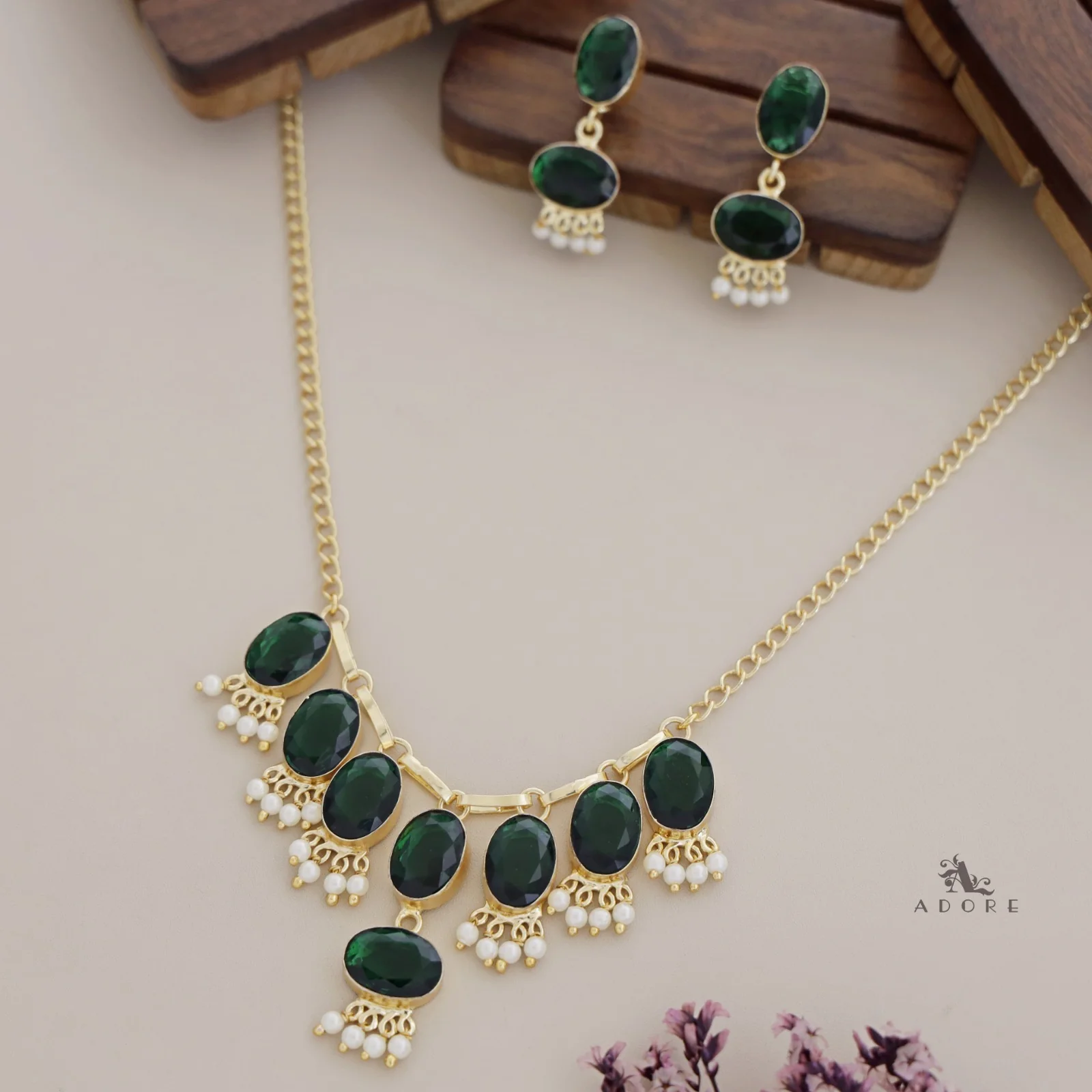 Linda Oval Glossy Cluster Pearl Neckpiece With Earring - Image 7