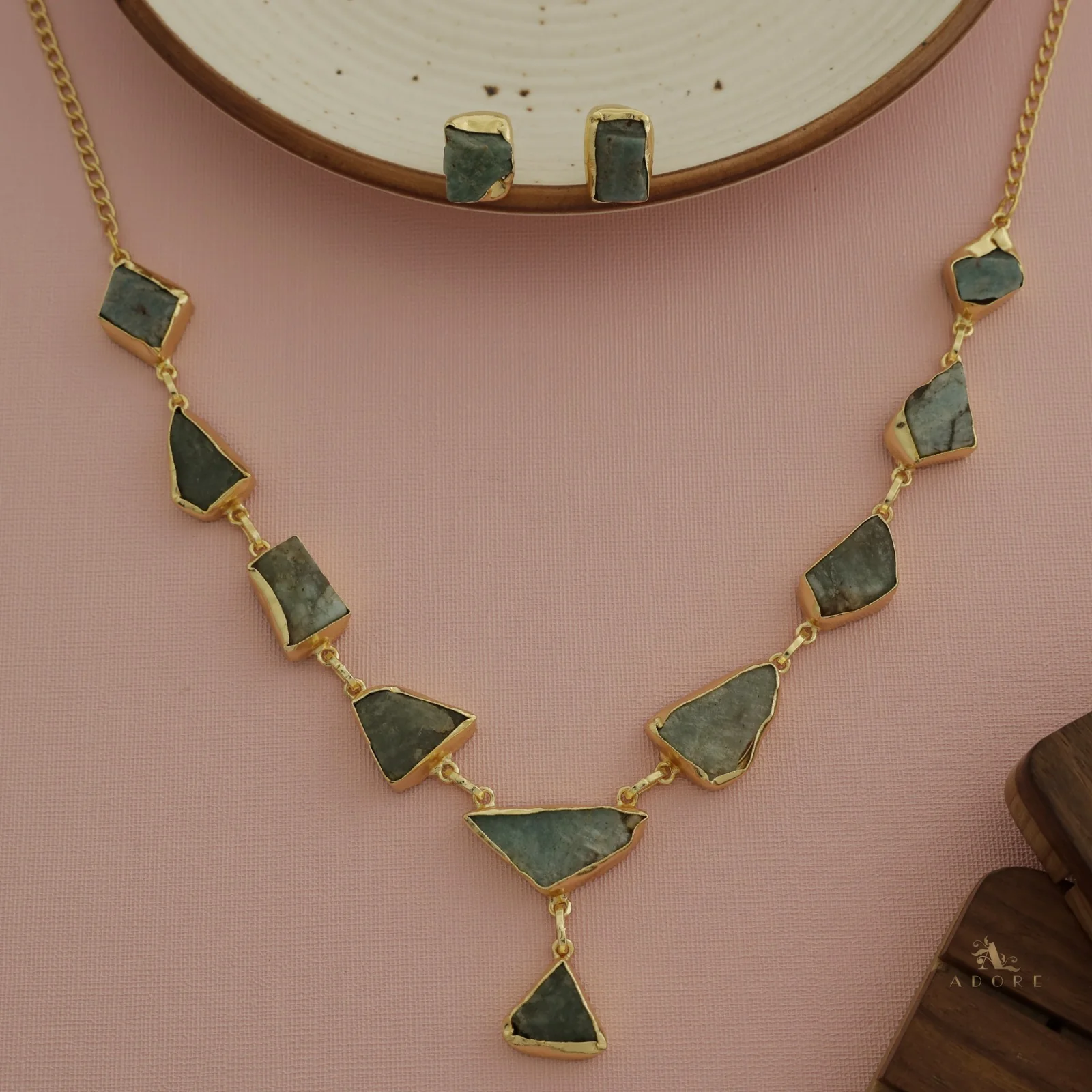 Linden Raw Stone Neckpiece With Earring - Image 9