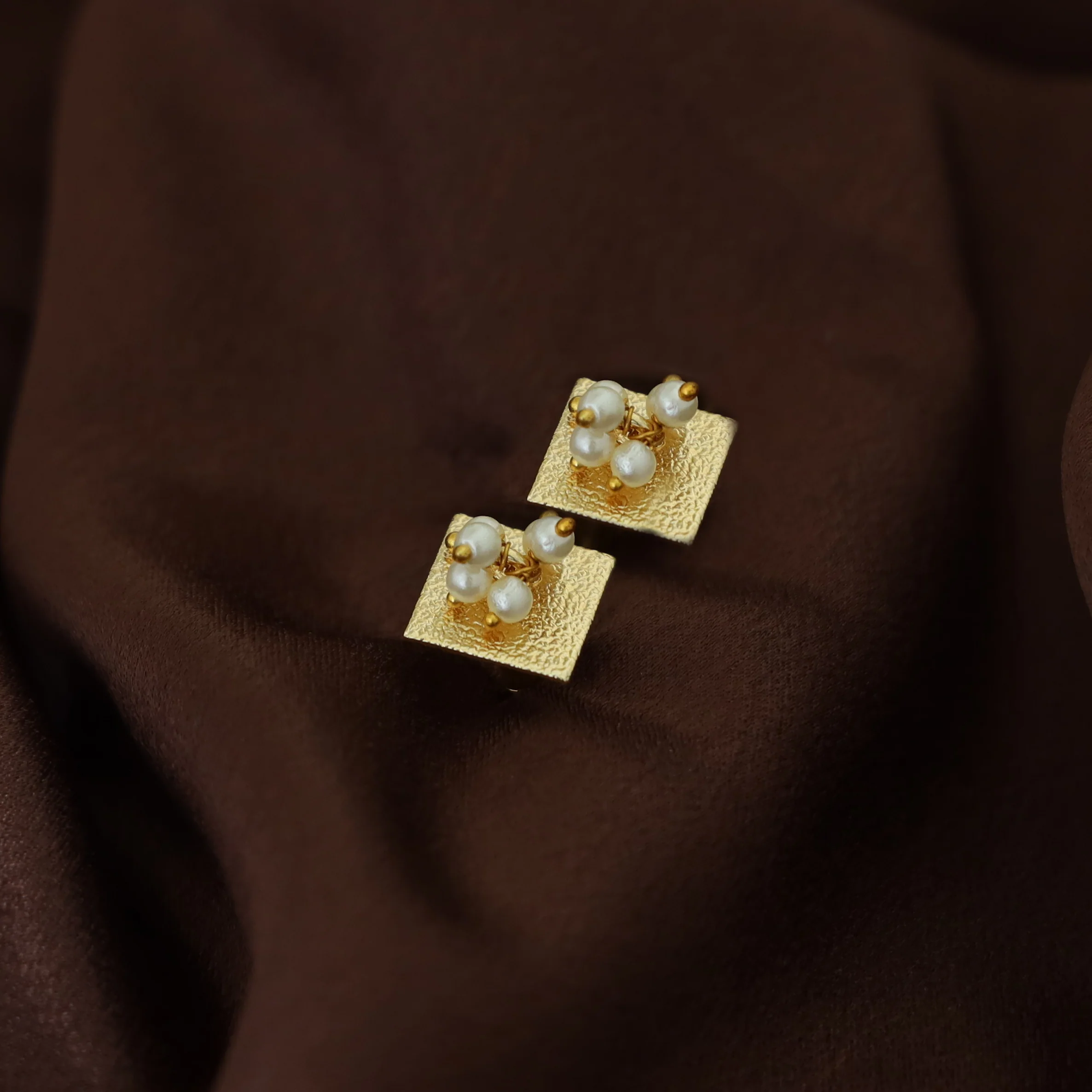 Lindy Golden Textured Square Pearl Stud - Image 2