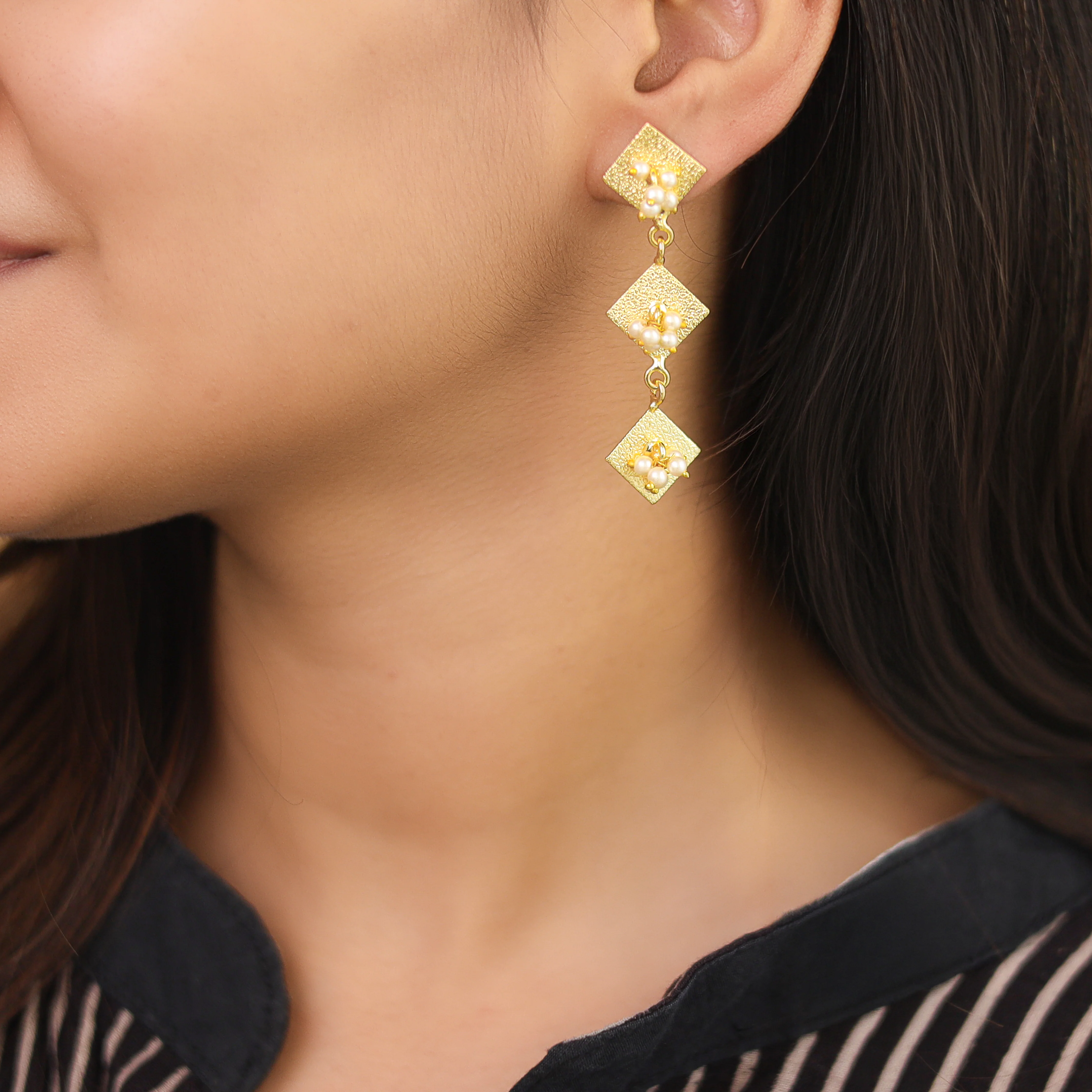 Lindy Golden Textured Tri Square Pearl Earring - Image 2