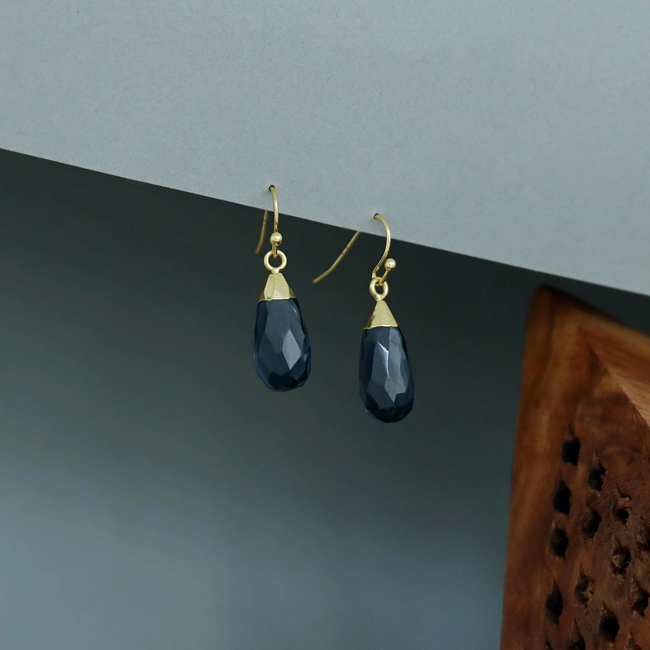 Linsa Golden Glossy Bud Drop - Image 4