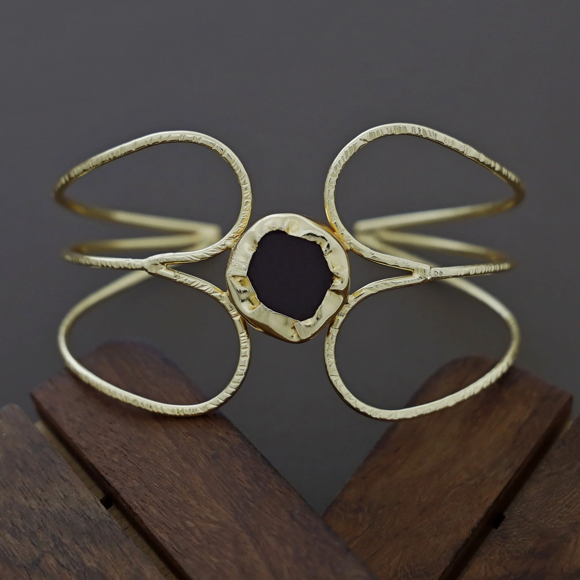 Lisa Golden Tri Layer Raw Stone Bangle - Image 8