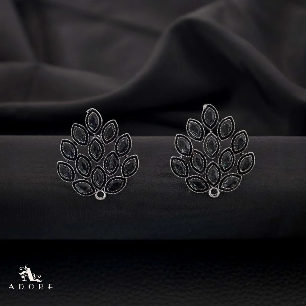 Lisha Leafy Earring - Image 9