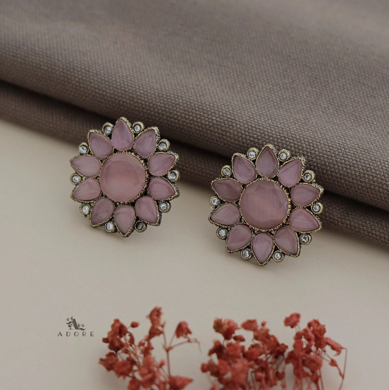 Lissandra Flower Earring - Image 11