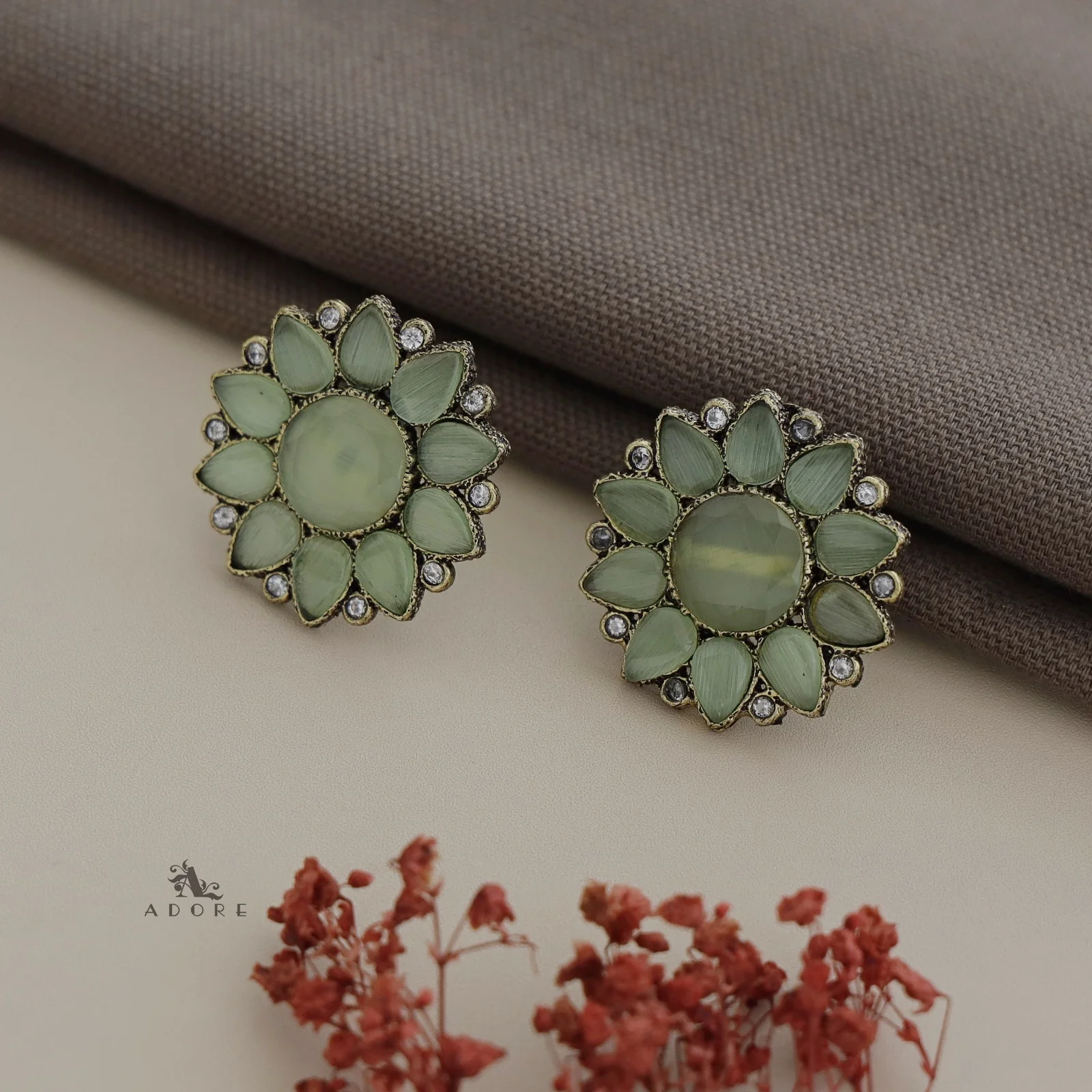 Lissandra Flower Earring - Image 12