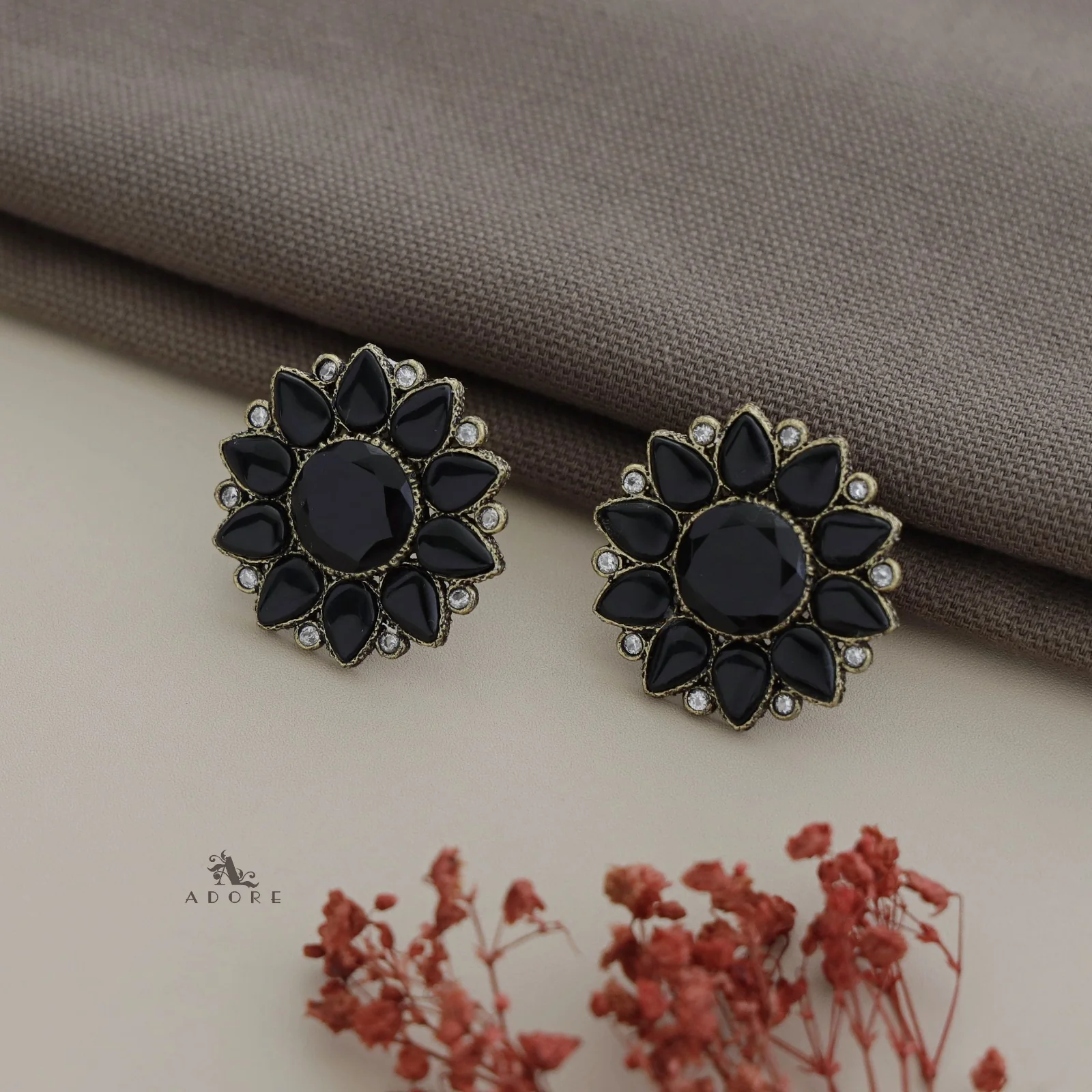 Lissandra Flower Earring - Image 14