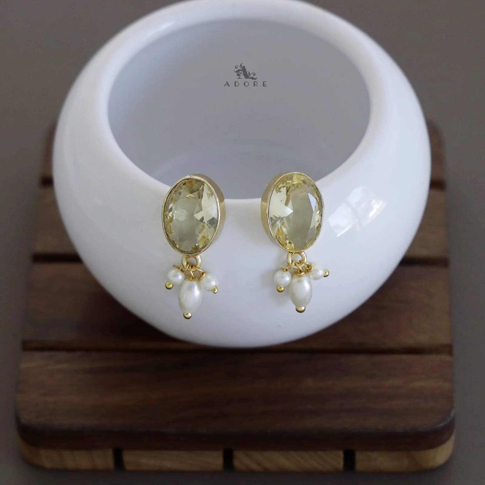 Liv Glossy Oval Pearl Earring - Image 14