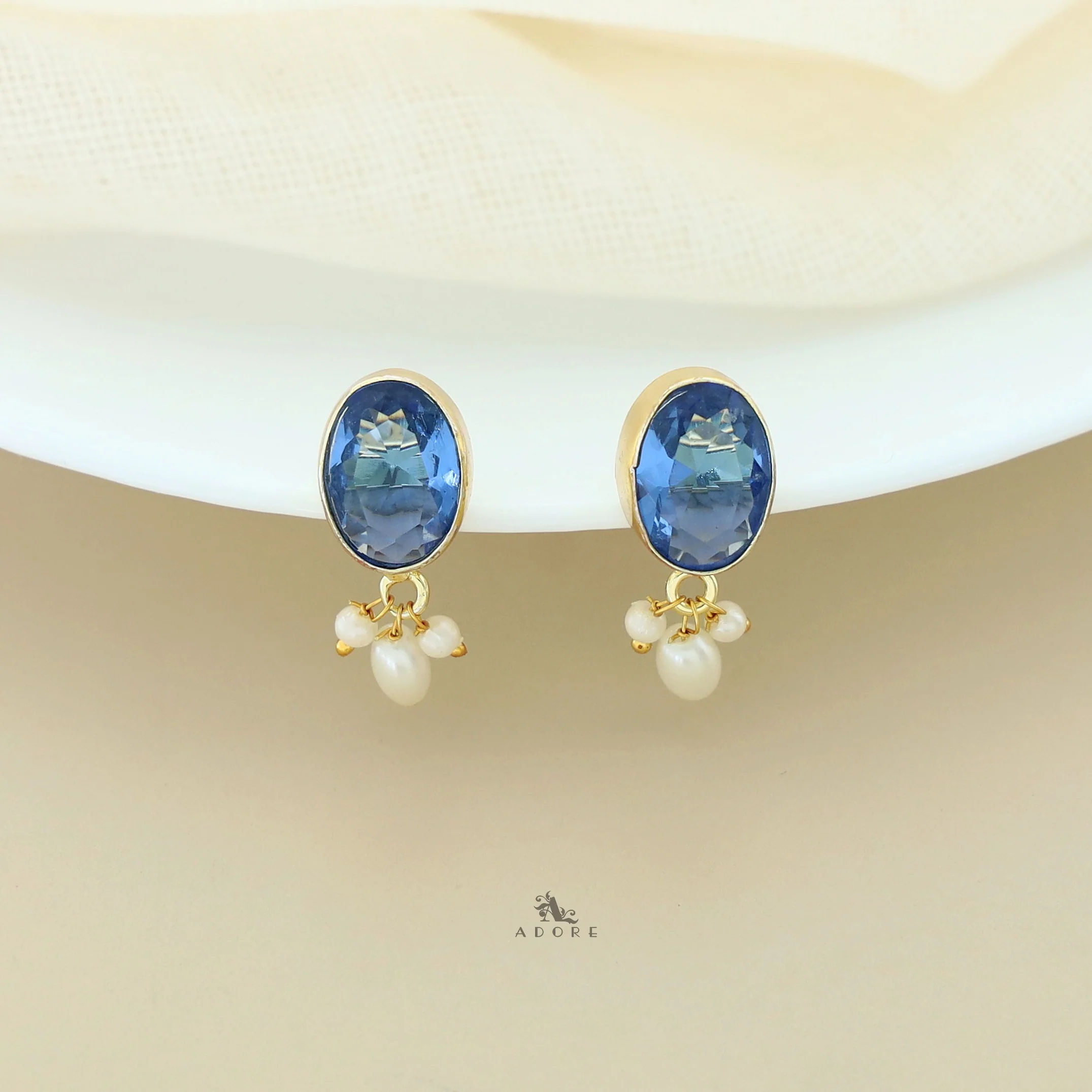 Liv Glossy Oval Pearl Earring - Image 26