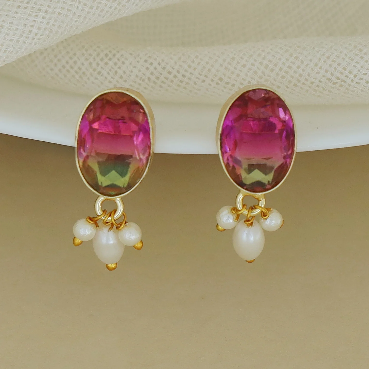 Liv Glossy Oval Pearl Earring - Image 4
