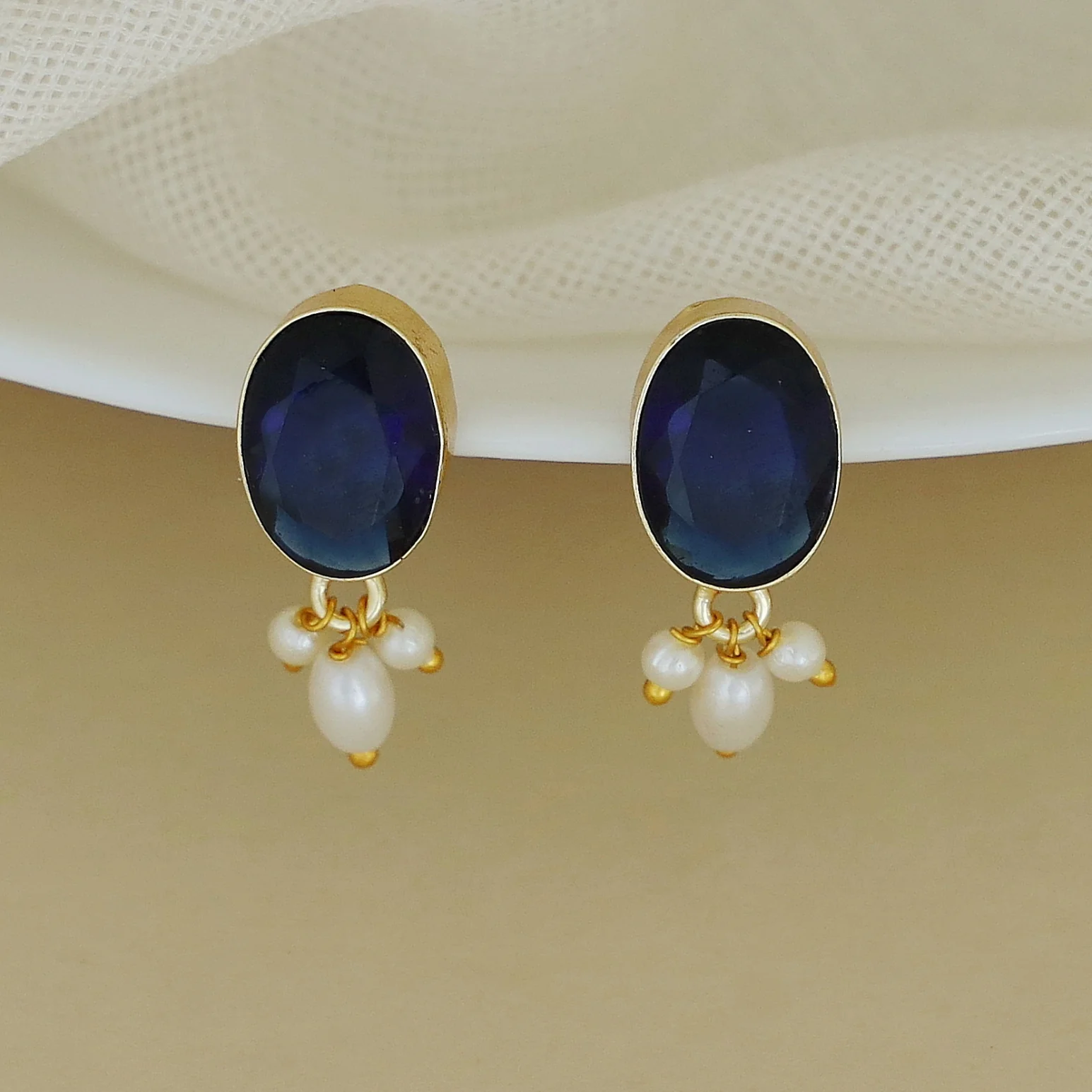 Liv Glossy Oval Pearl Earring - Image 5