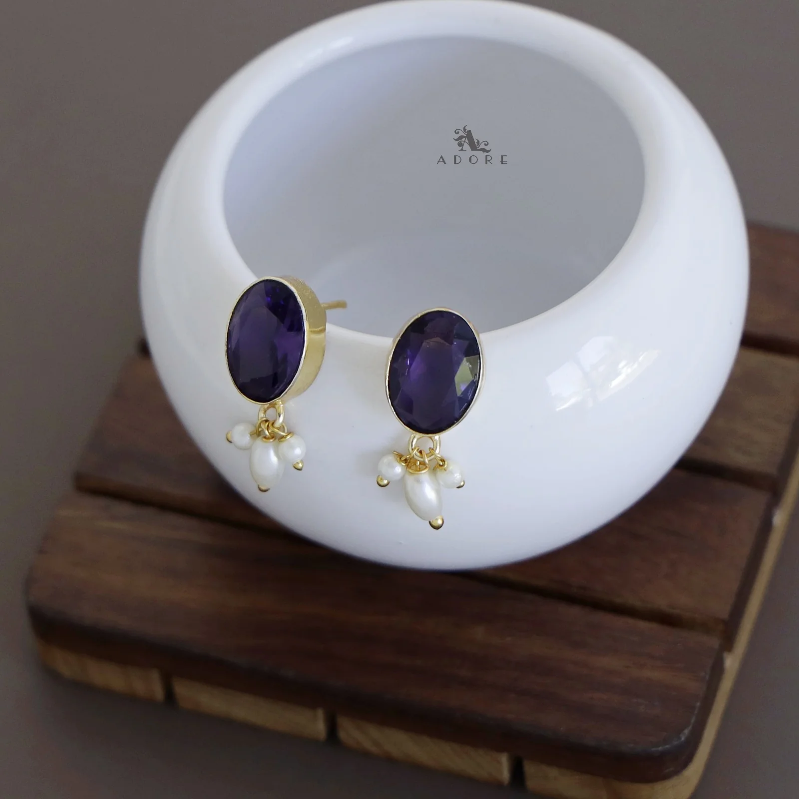 Liv Glossy Oval Pearl Earring - Image 8