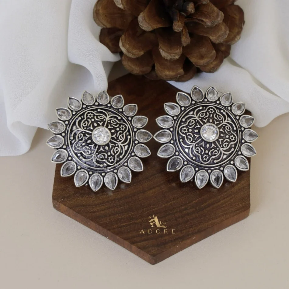Livaas Flower Earring - Image 4