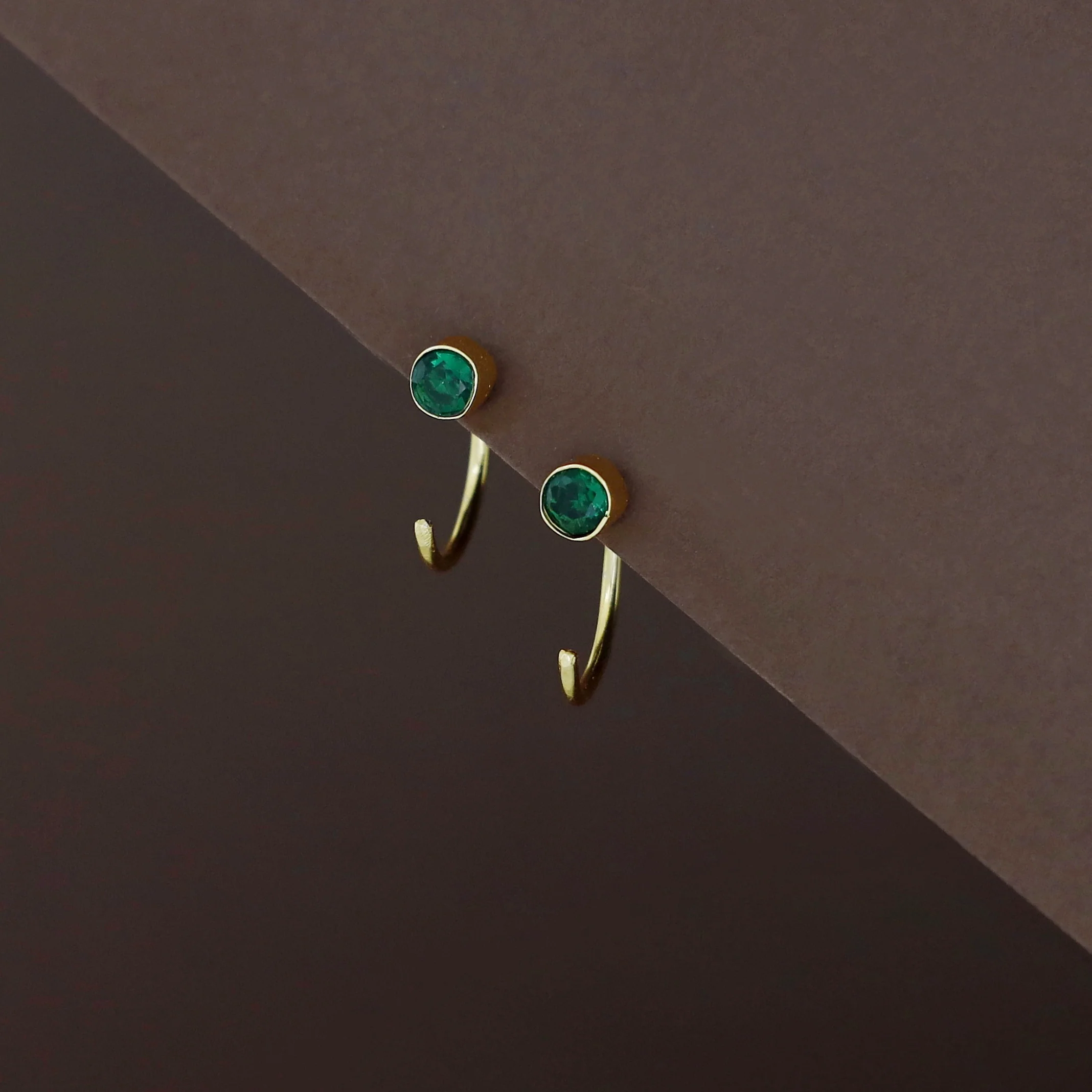 Lizelle Half Hoop Glossy Earring - Image 8