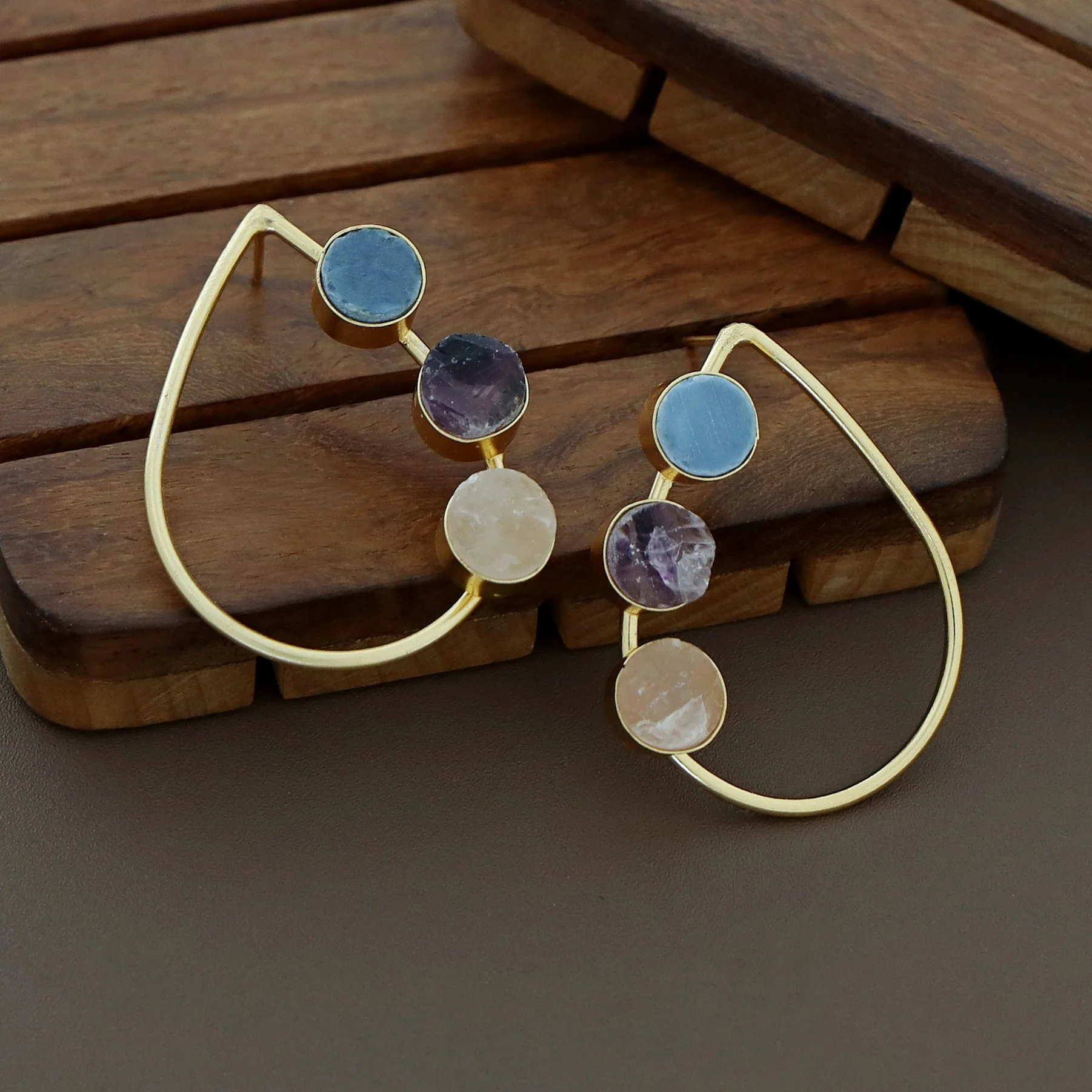 Lolita Oval Earrings - Image 4