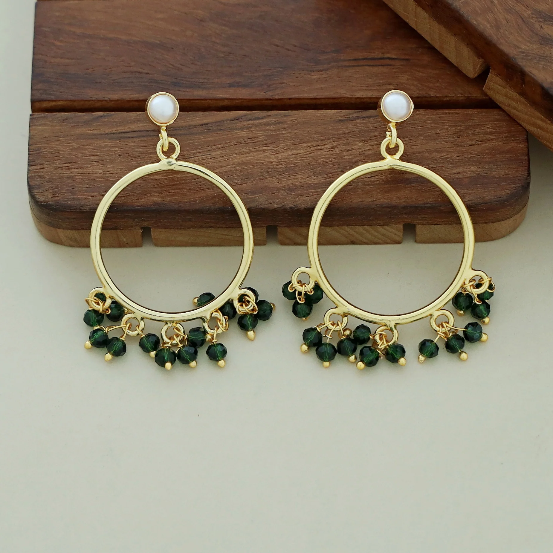 Lolla Glossy Pearl Earring - Image 4
