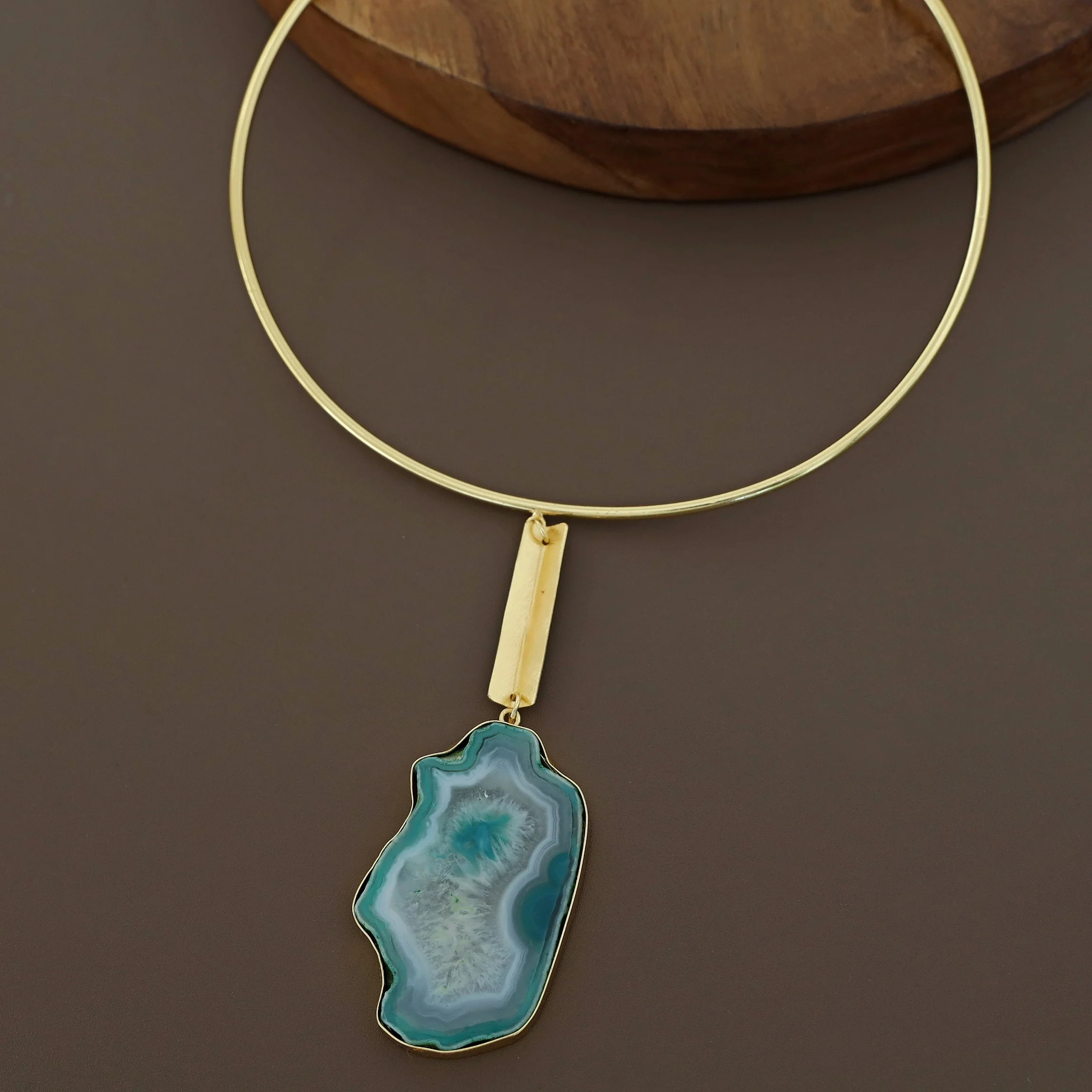 Lovica Golden Agate Stone Neck Cuff - Image 10