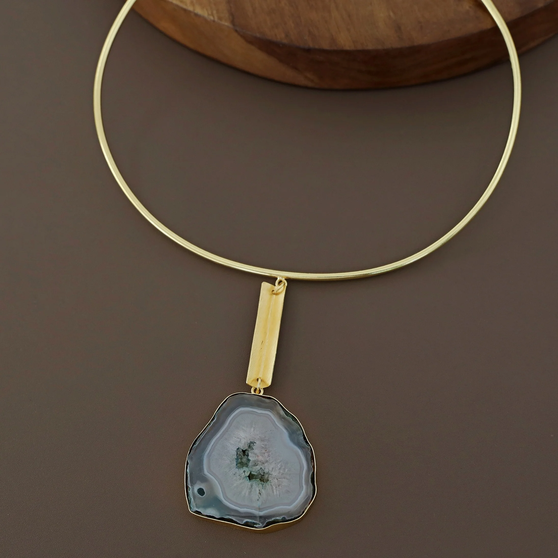 Lovica Golden Agate Stone Neck Cuff - Image 12