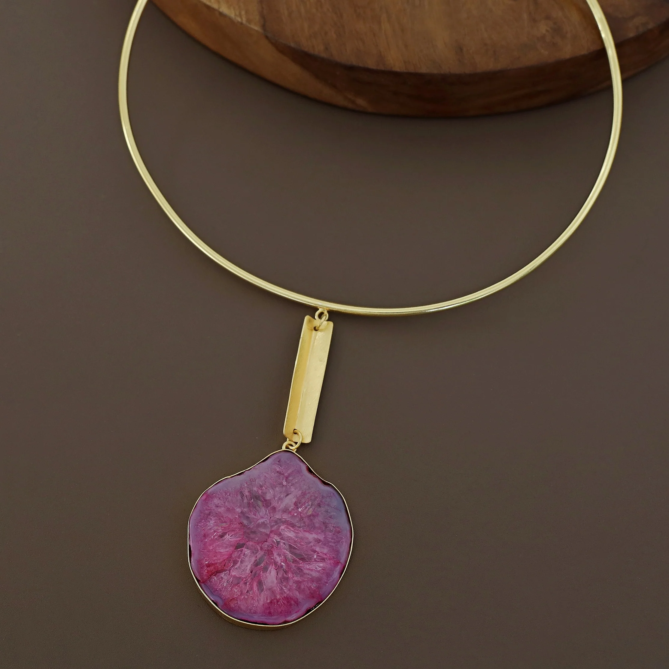 Lovica Golden Agate Stone Neck Cuff - Image 3