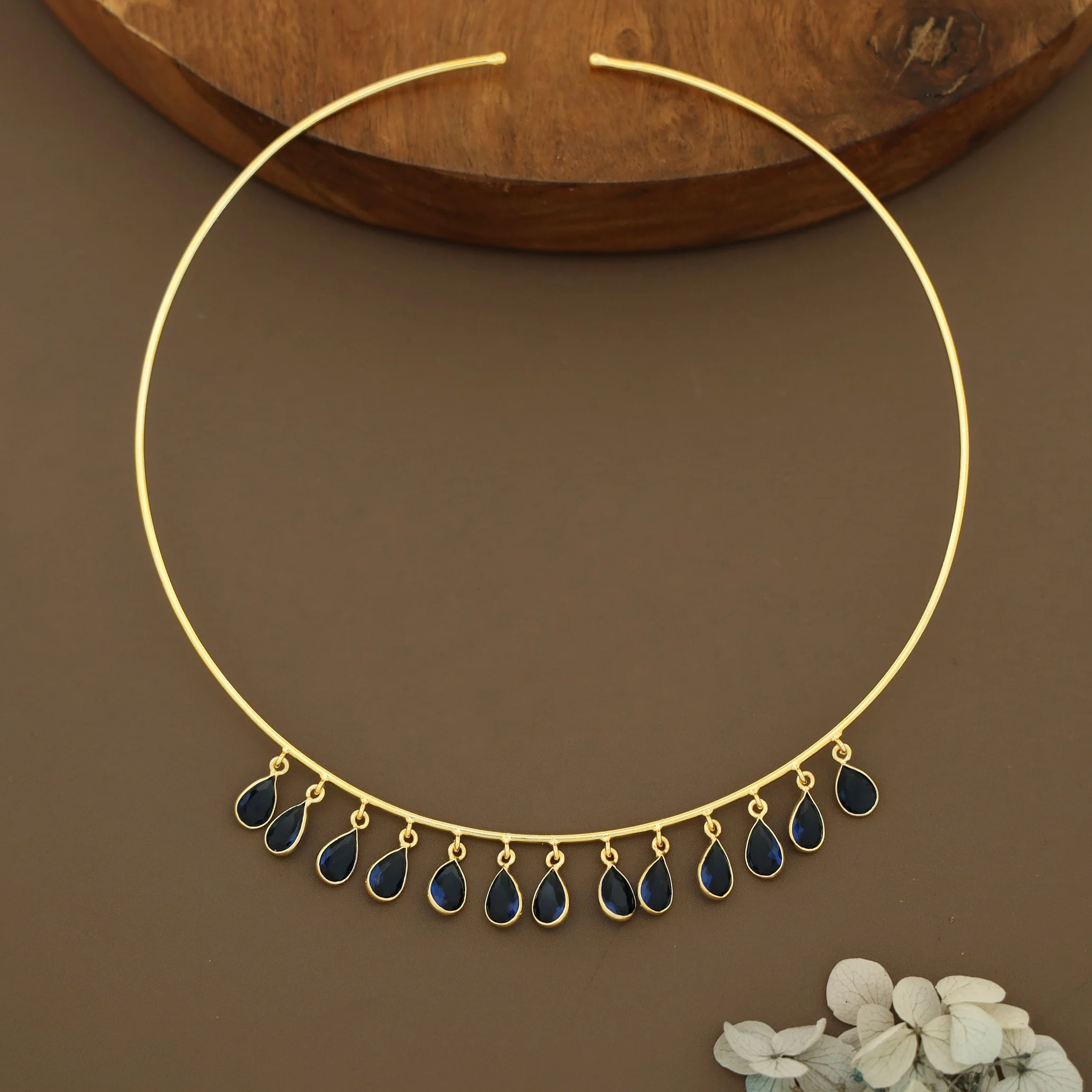 Lyanna Golden Drop Glossy Stone Neck Cuff - Image 6