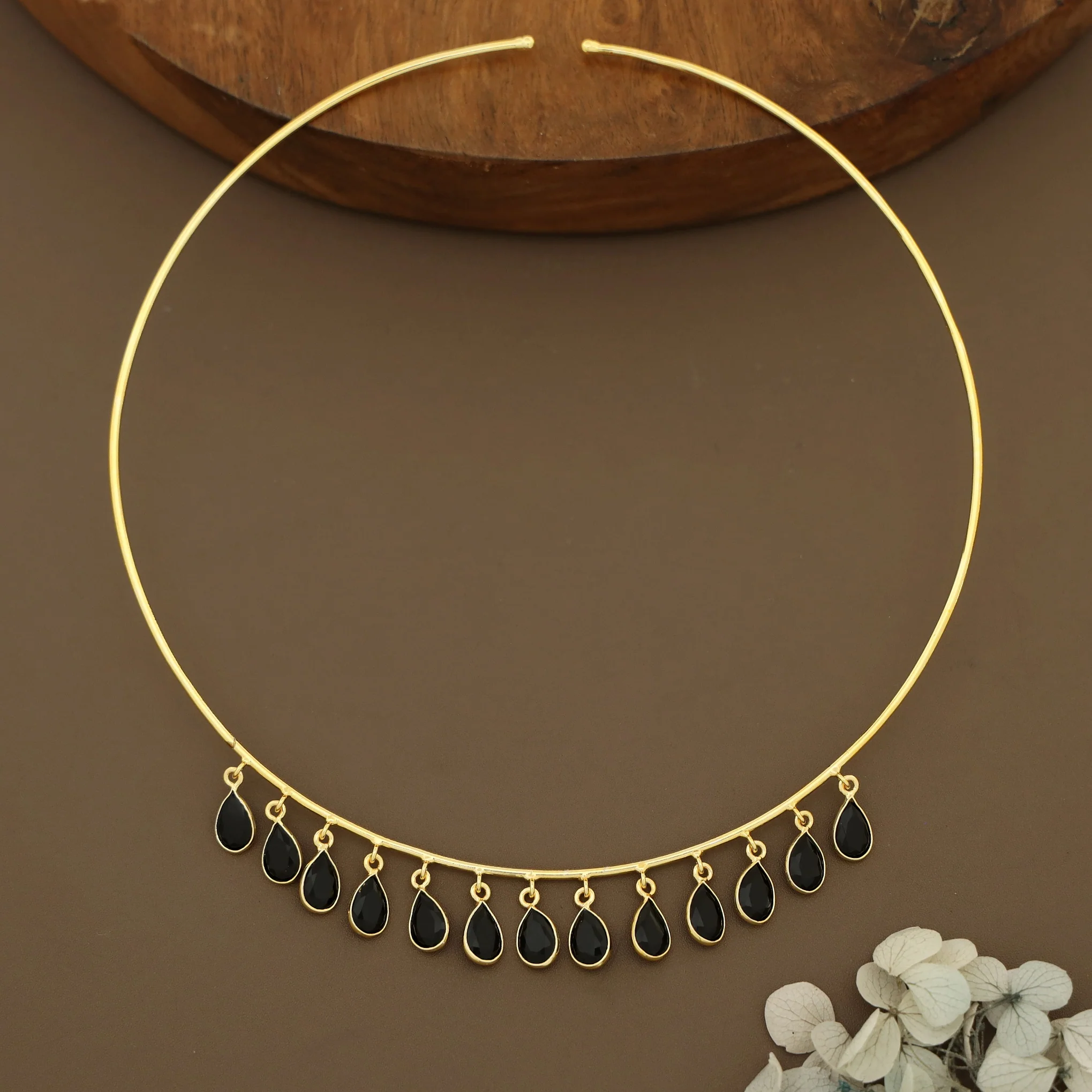 Lyanna Golden Drop Glossy Stone Neck Cuff - Image 8