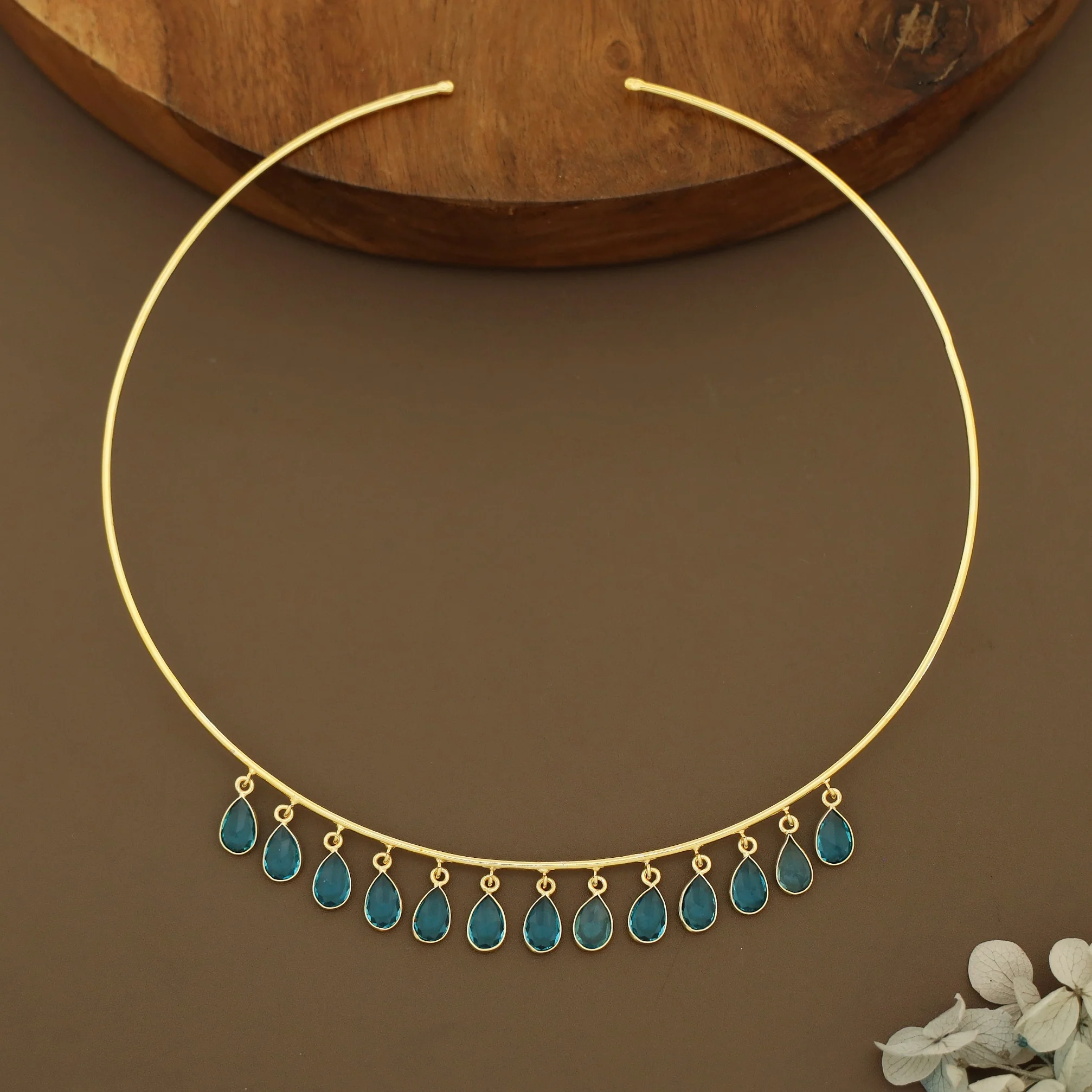 Lyanna Golden Drop Glossy Stone Neck Cuff - Image 9