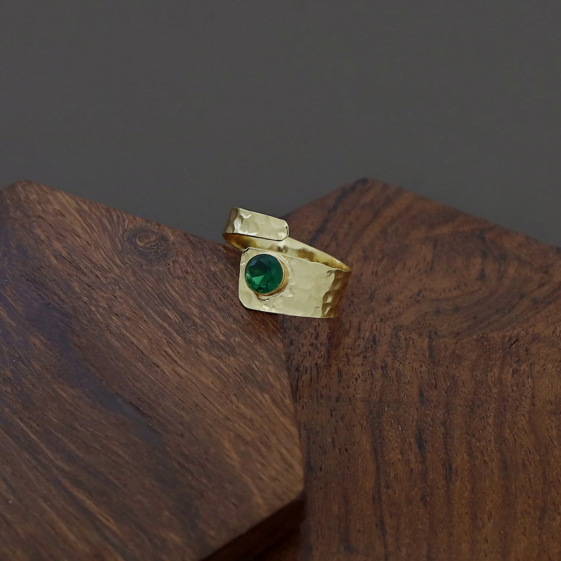Maadhu Golden Hammered Glossy Ring - Image 8