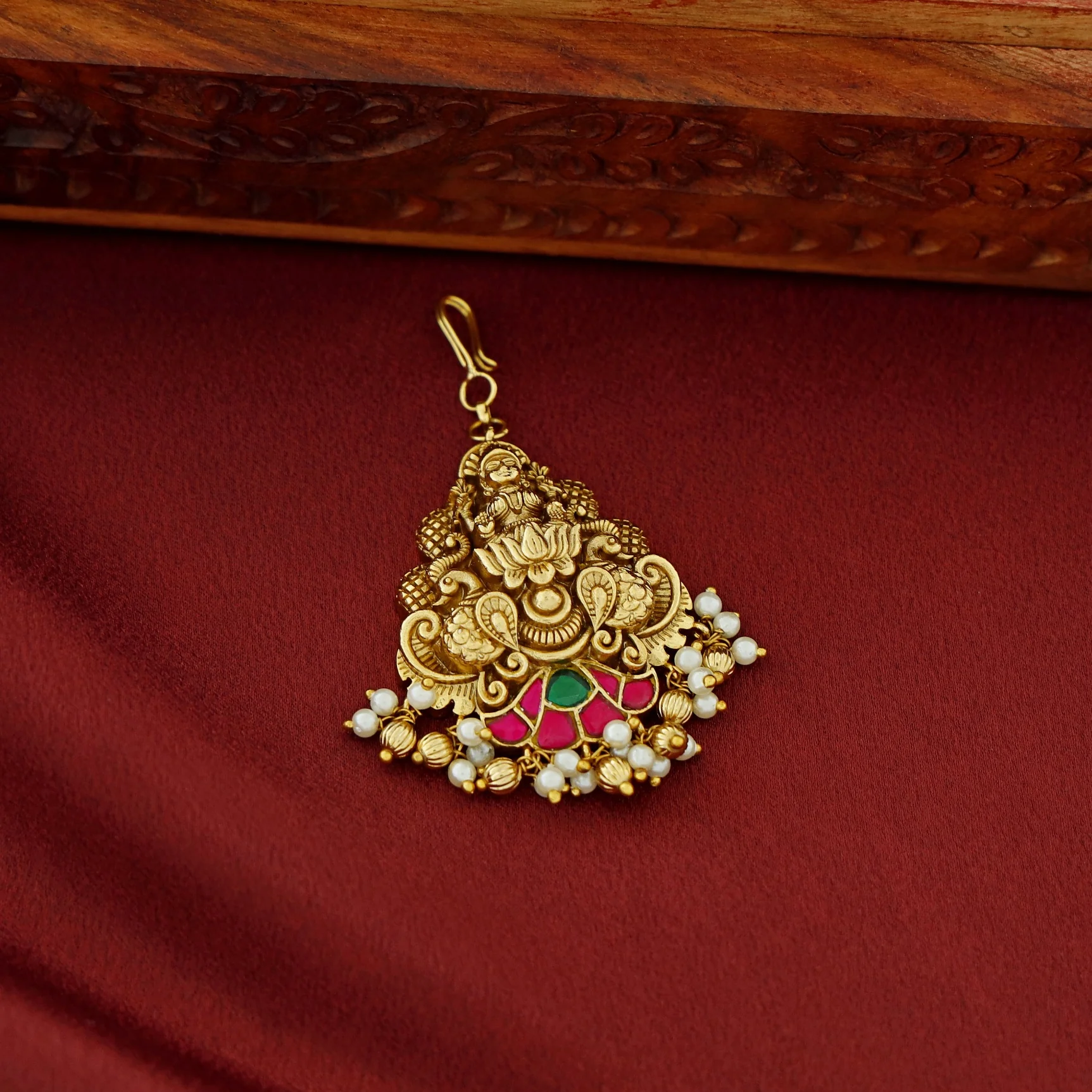Madanika Devi Mayura Pearl Tikka - Image 4