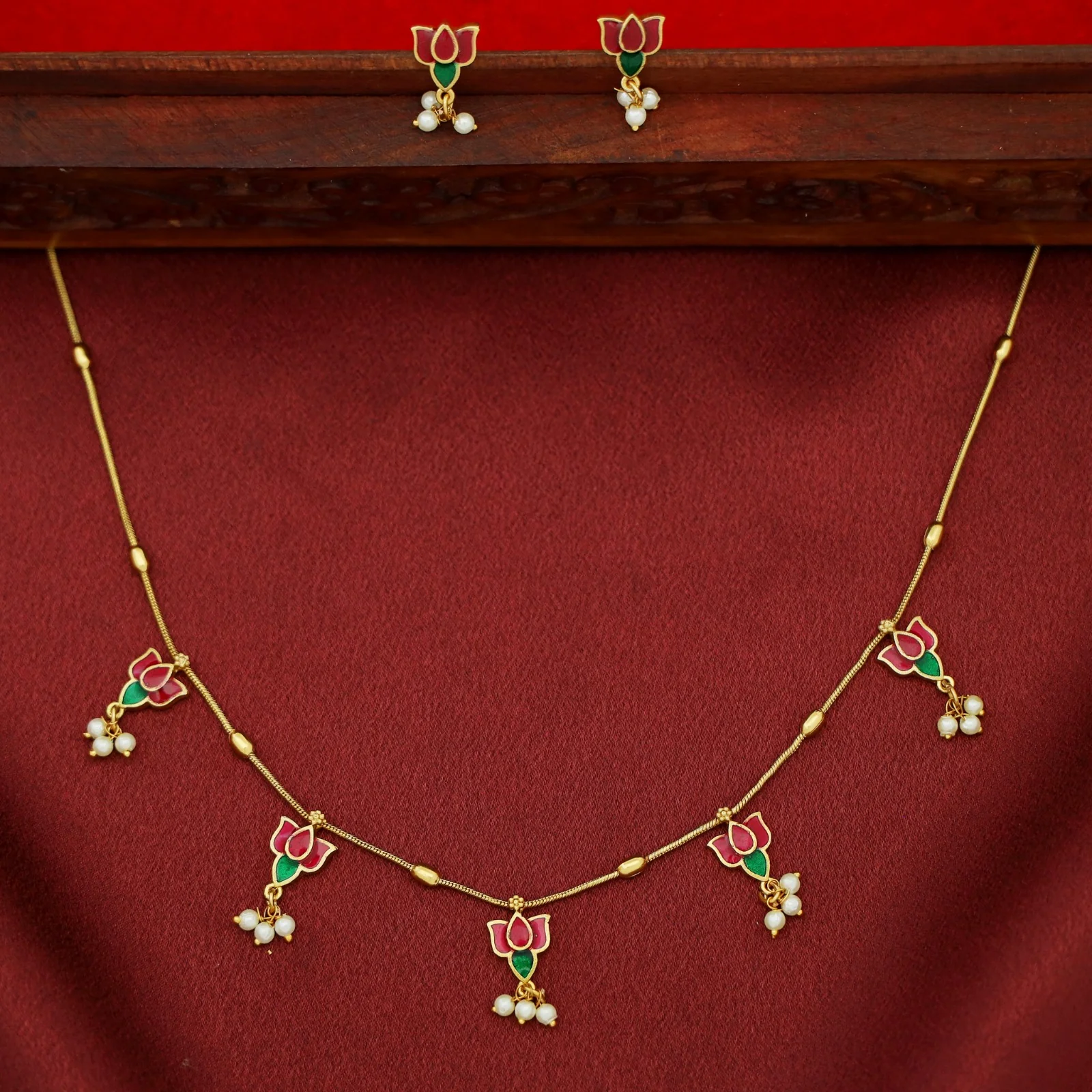 Madhuri Lotus Pearl Neckpiece With Earring - Image 3