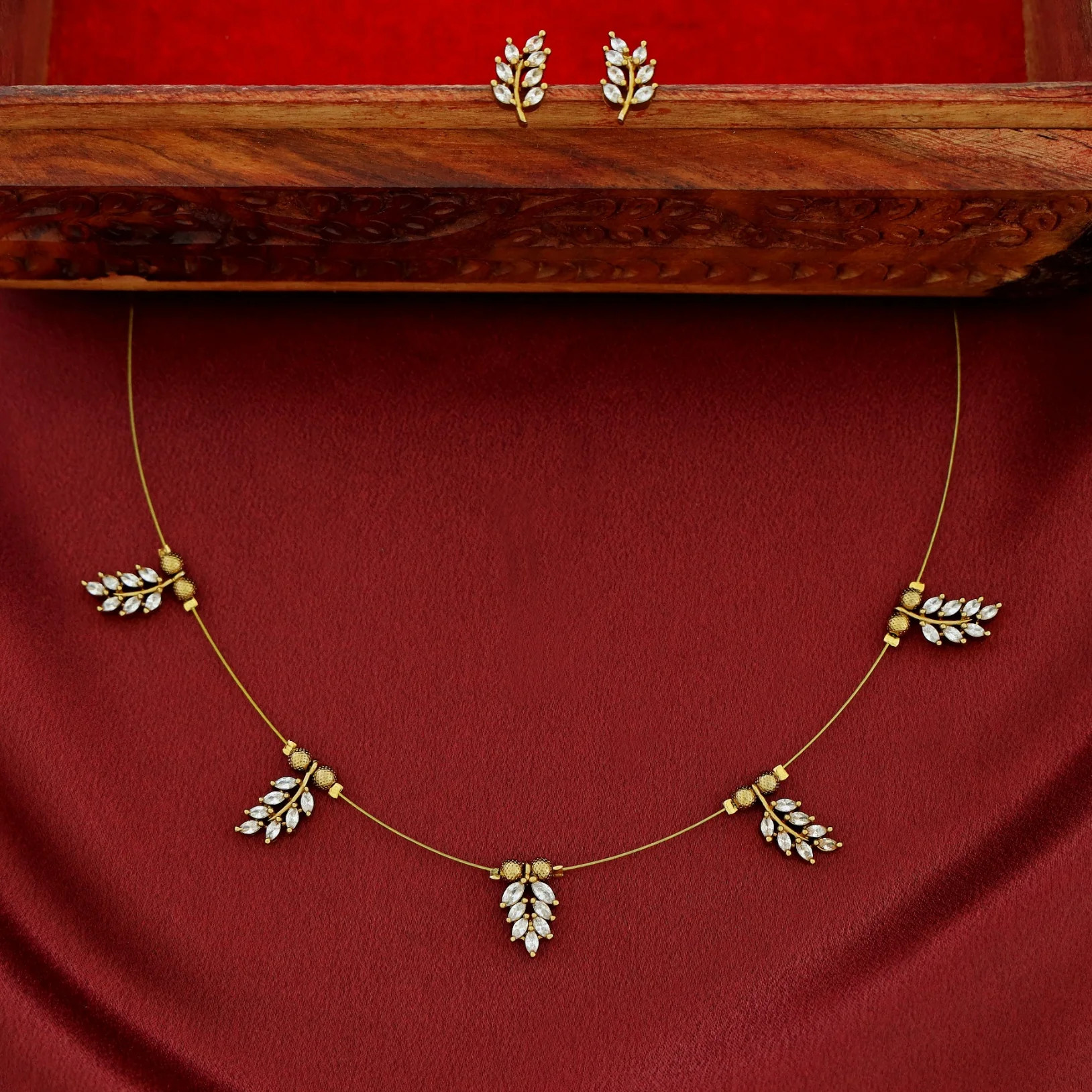 Madhusmita String Neckpiece With Earring - Image 2