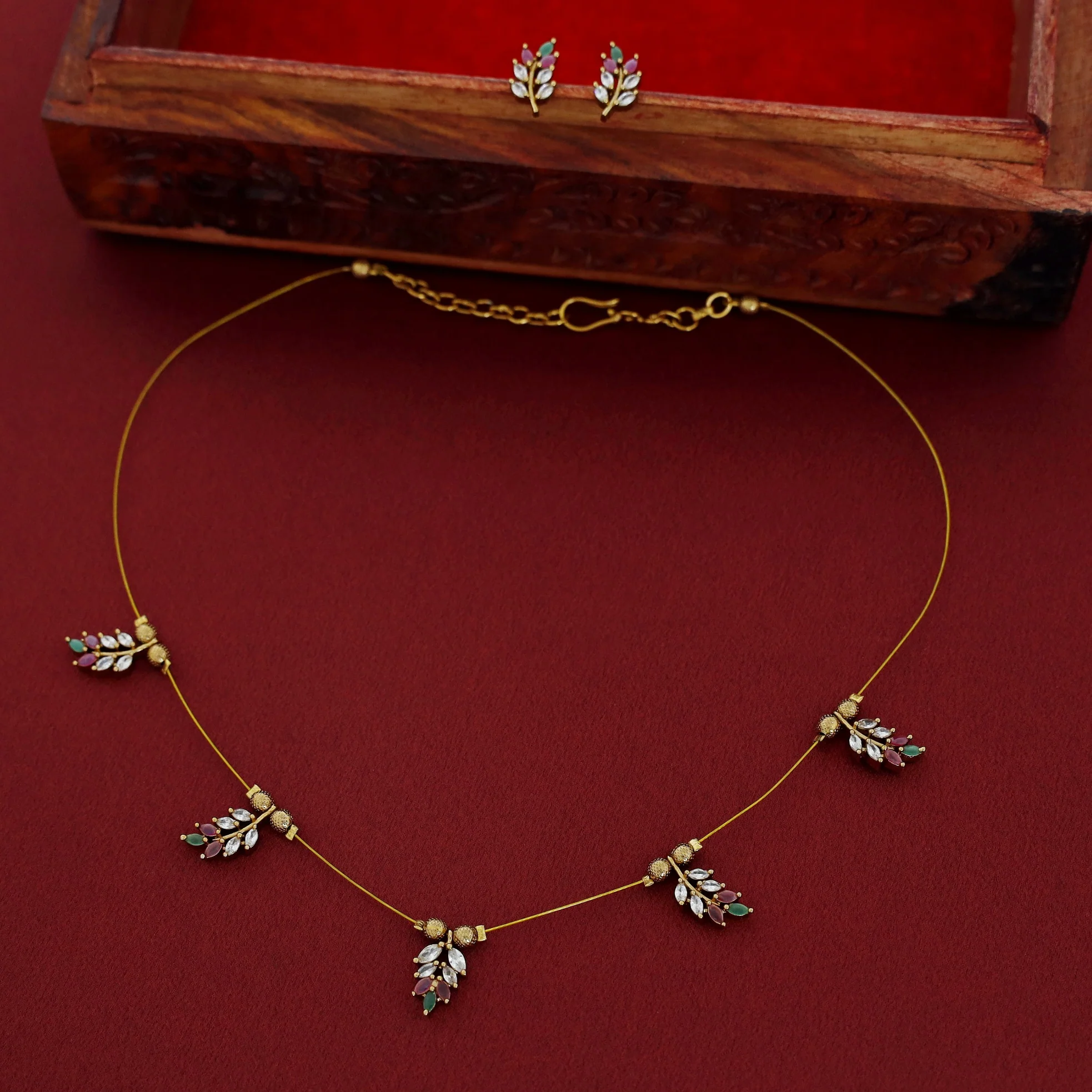 Madhusmita String Neckpiece With Earring - Image 4