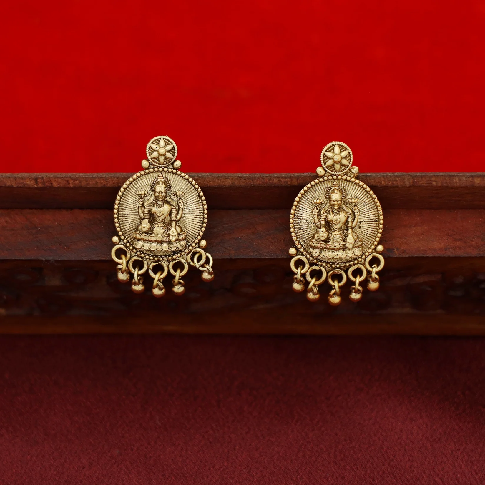Madvika Golden Ball Devi Flower Short Neckpiece With Earring - Image 4