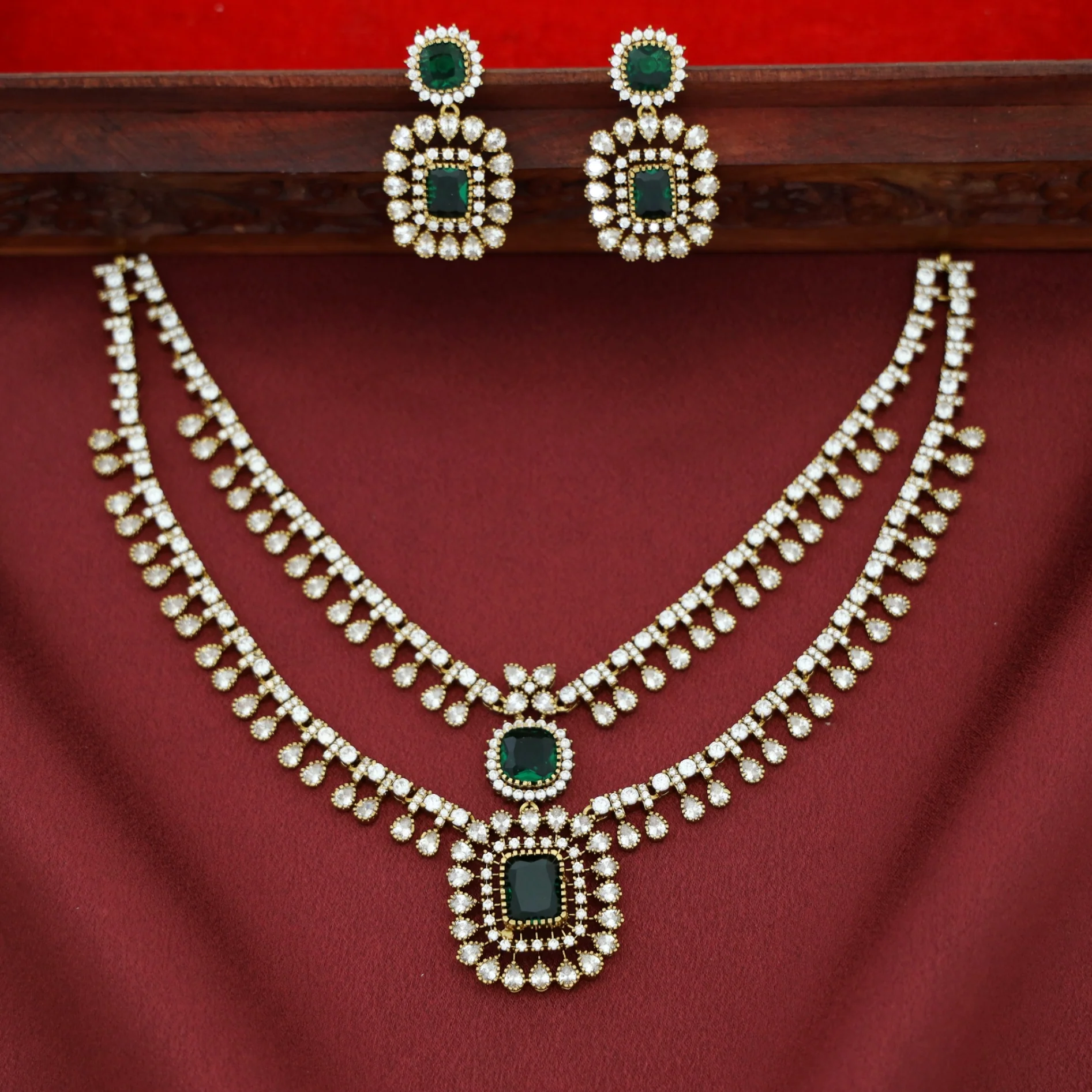 Mahisa AD Stone 2 Layered Emerald Stone Neckpiece with Earring - Image 2