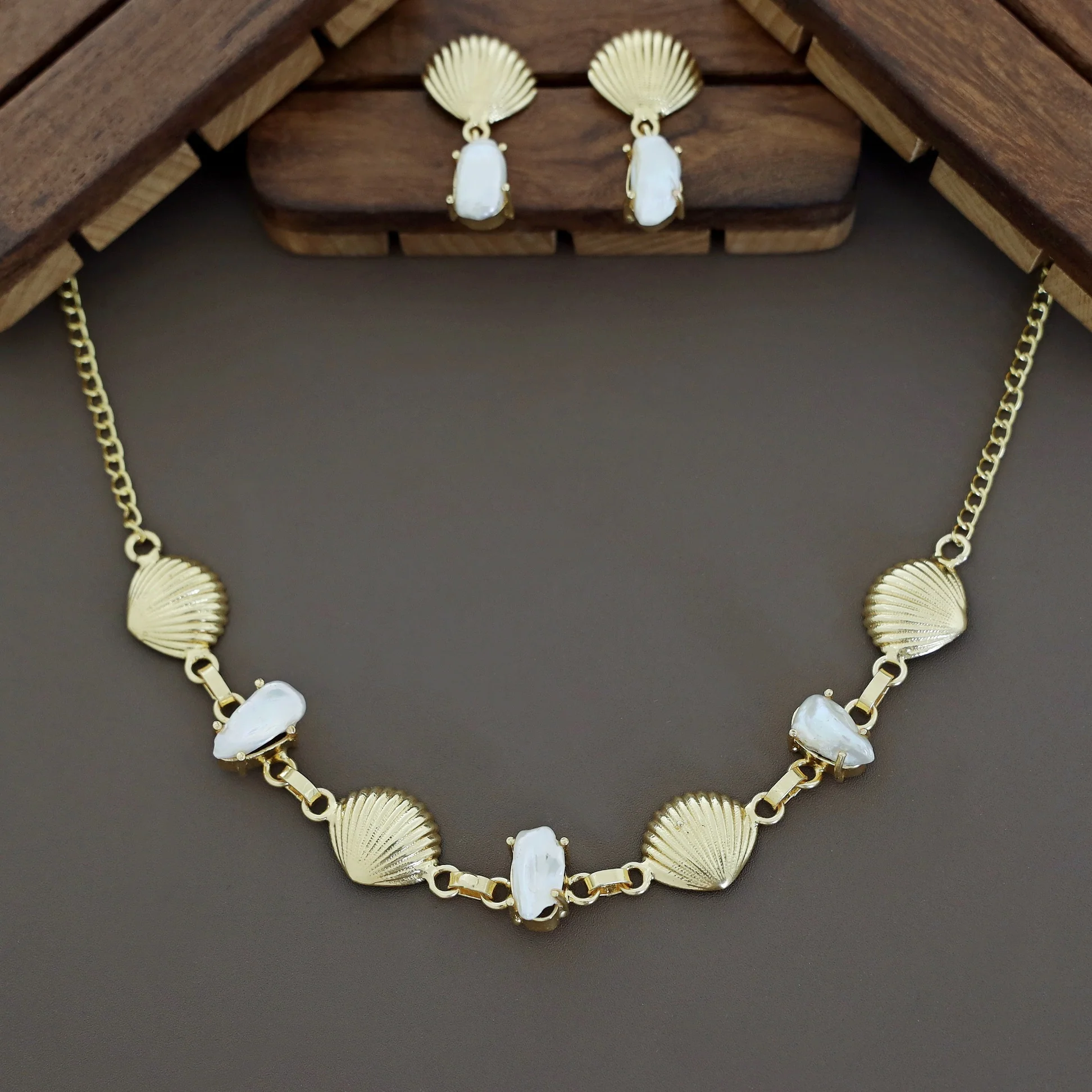 Maleea Seashell And Baroque Neckpiece With Earring - Image 2