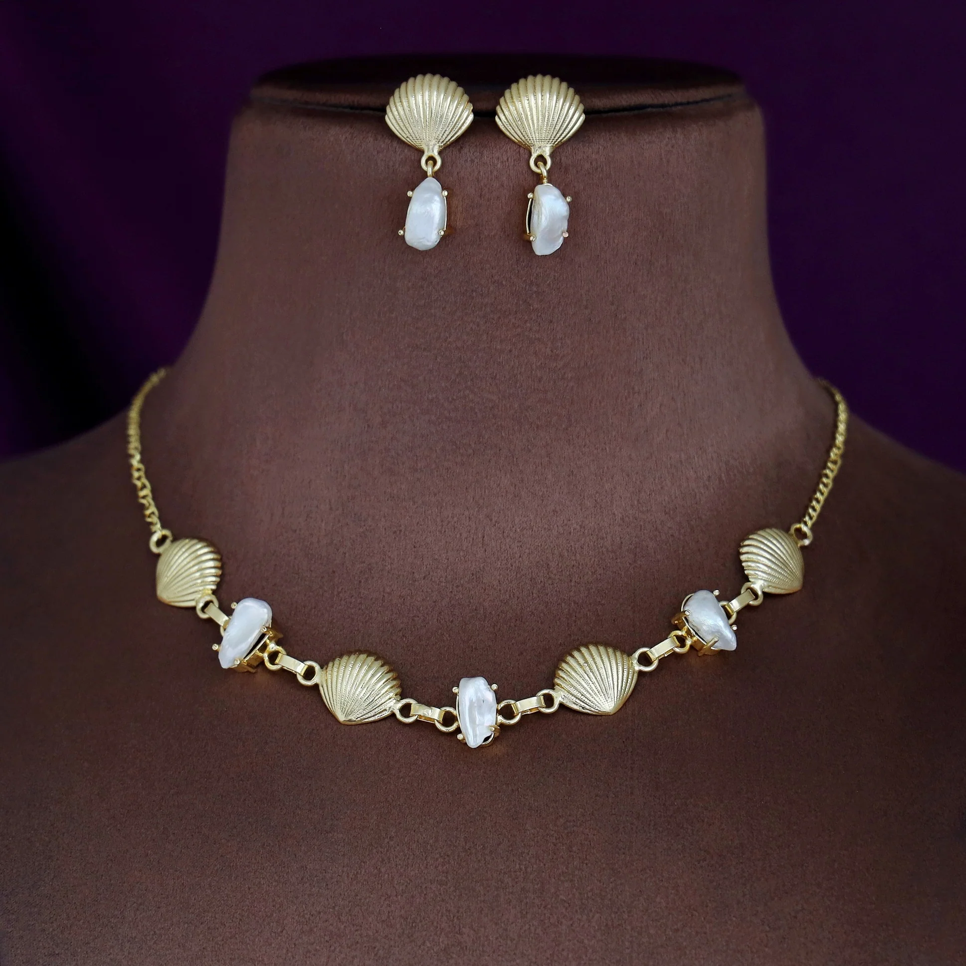Maleea Seashell And Baroque Neckpiece With Earring - Image 3
