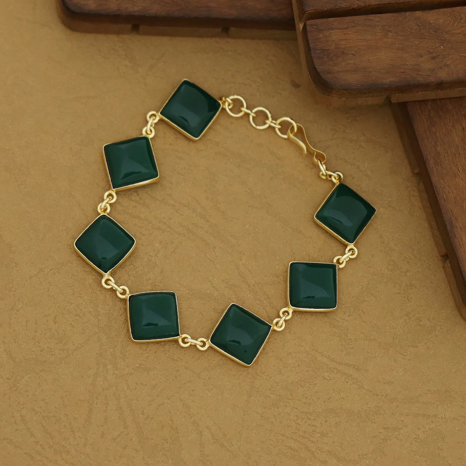 Maninga Diamond Glossy Bracelet - Image 11