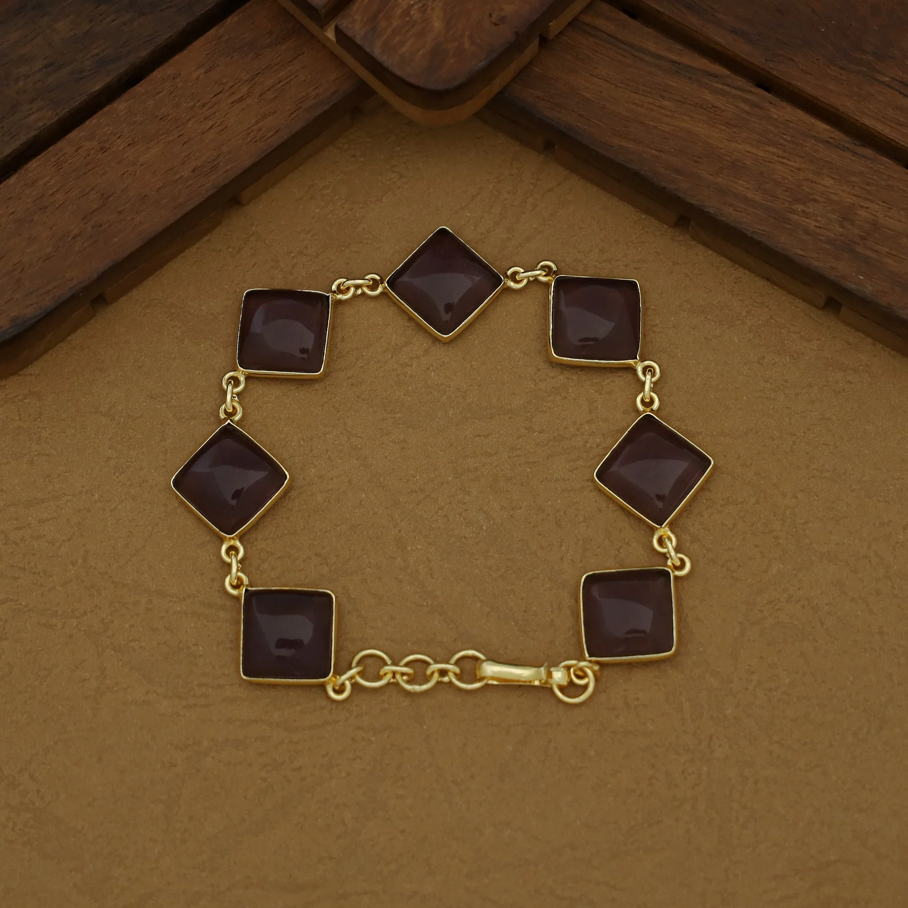 Maninga Diamond Glossy Bracelet - Image 7
