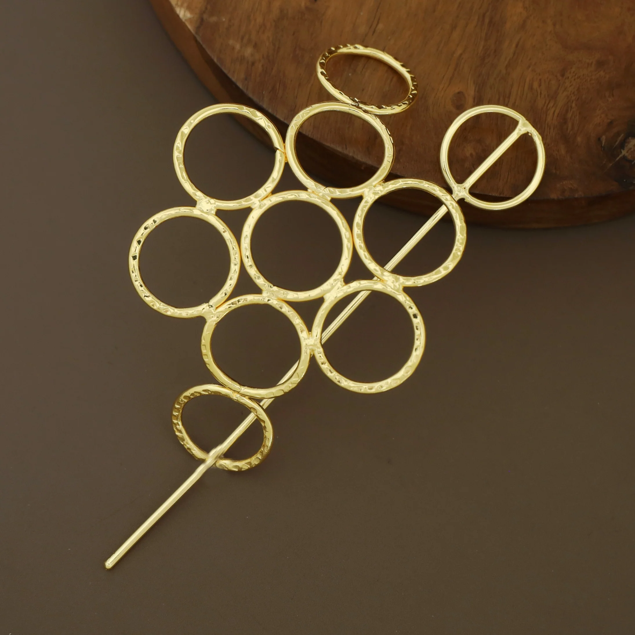 Manya Hammered 9 Circle Hair Pin - Image 3