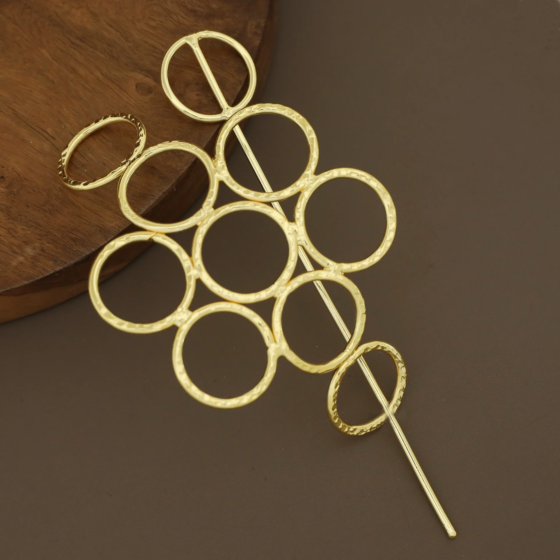 Manya Hammered 9 Circle Hair Pin - Image 4