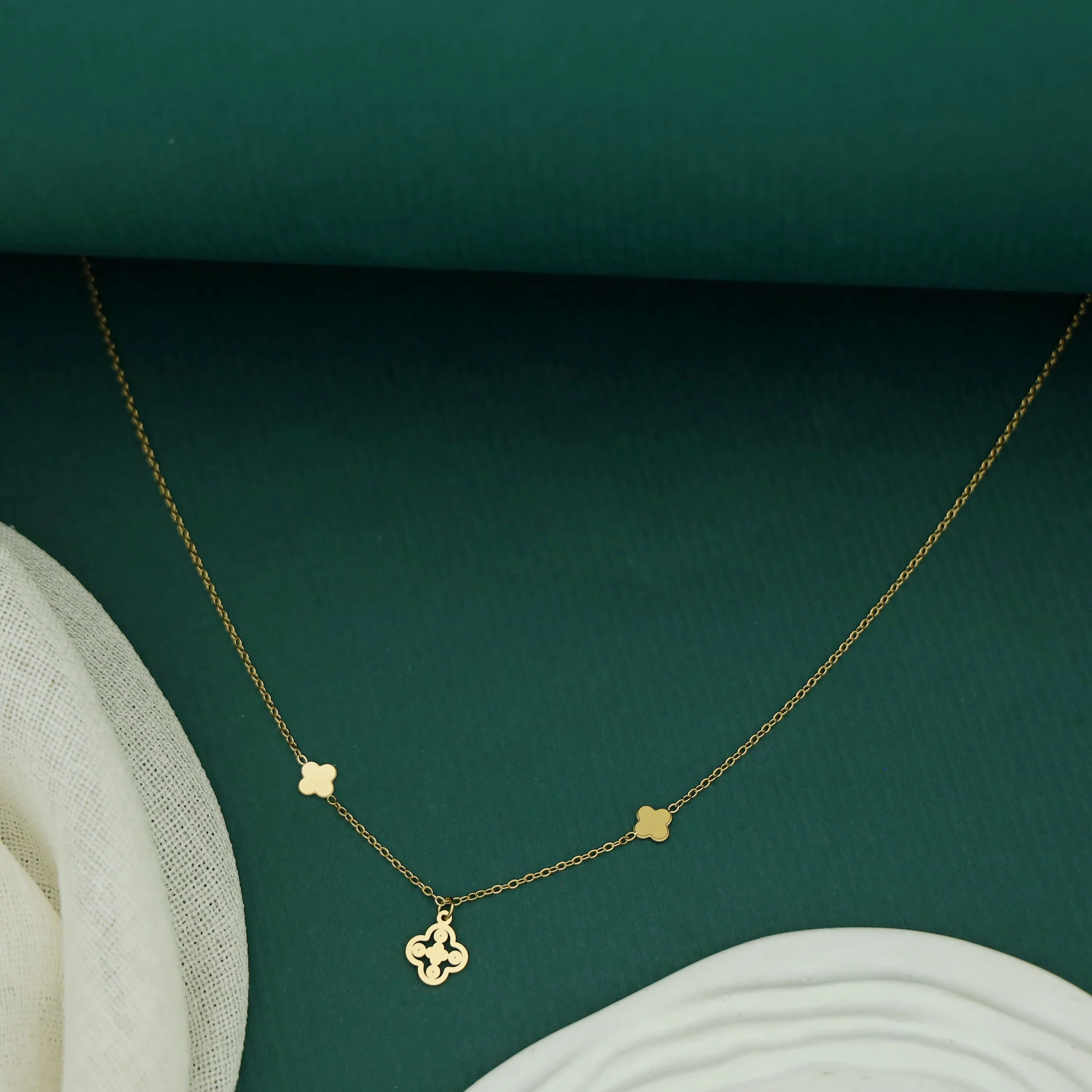 Marcella Tri Clover Glossy Neckpiece - Image 2
