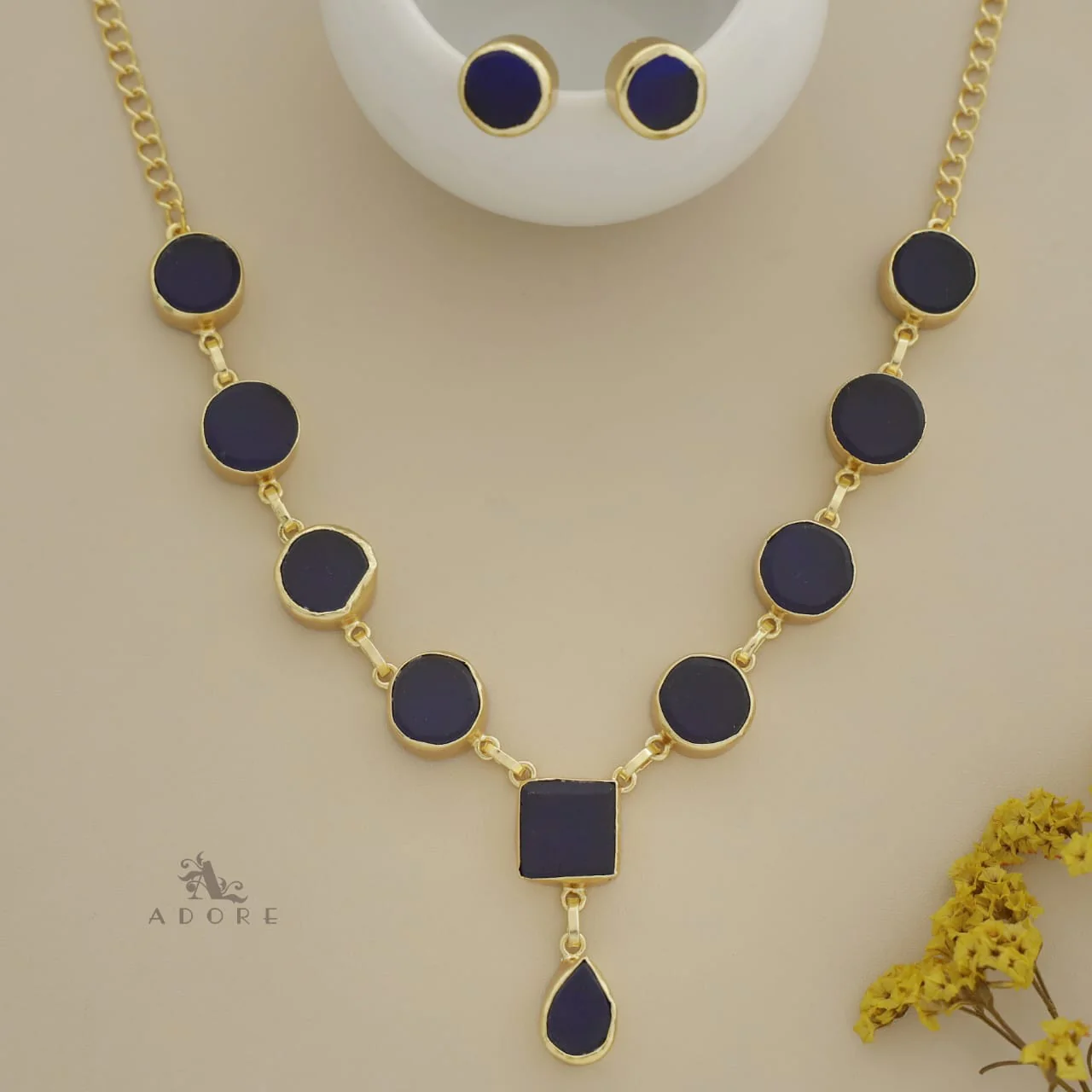 Marleigh Raw Stone Neckpiece With Stud - Image 15
