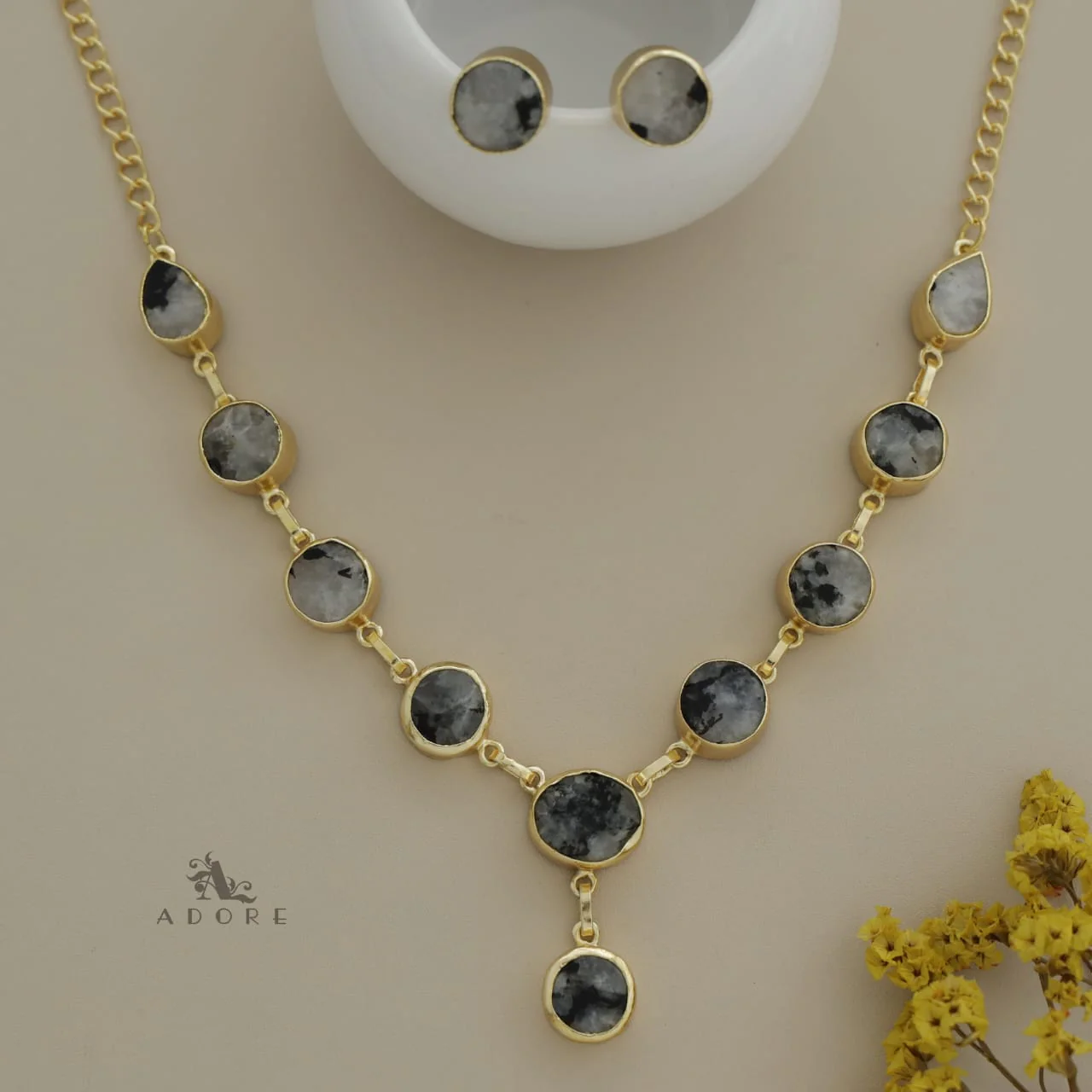 Marleigh Raw Stone Neckpiece With Stud - Image 19